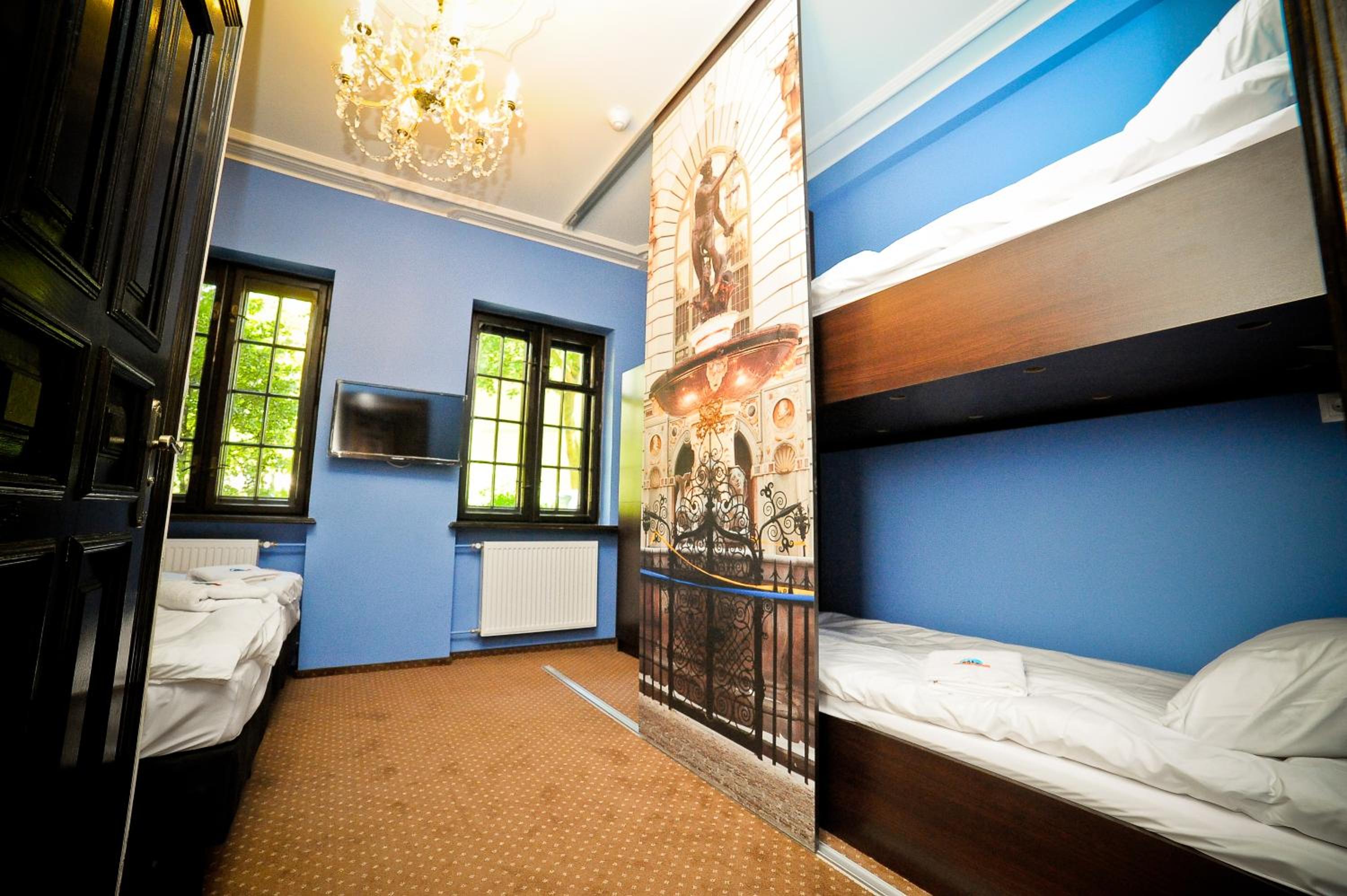 Quadruple Room - Photo 8