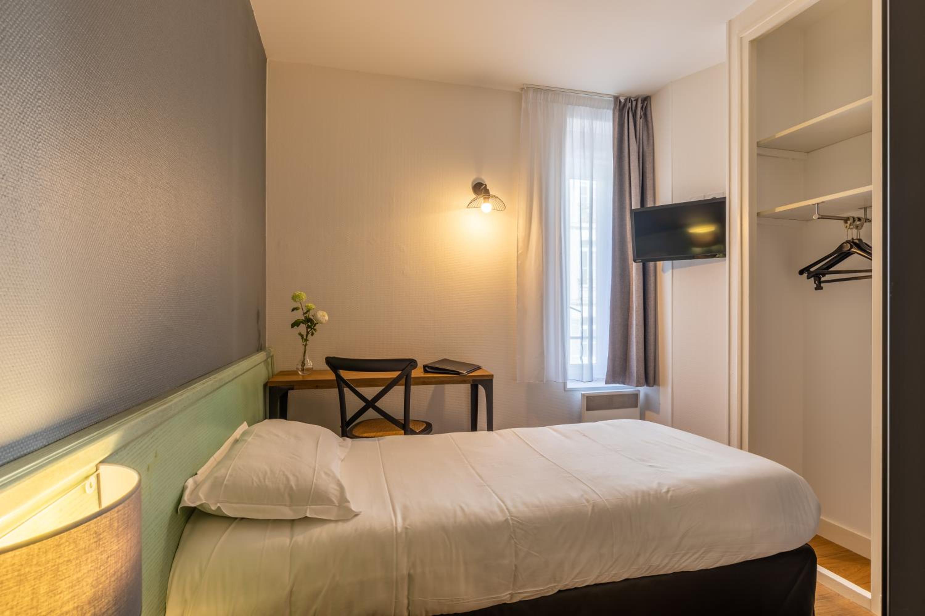 Single Room photo 2