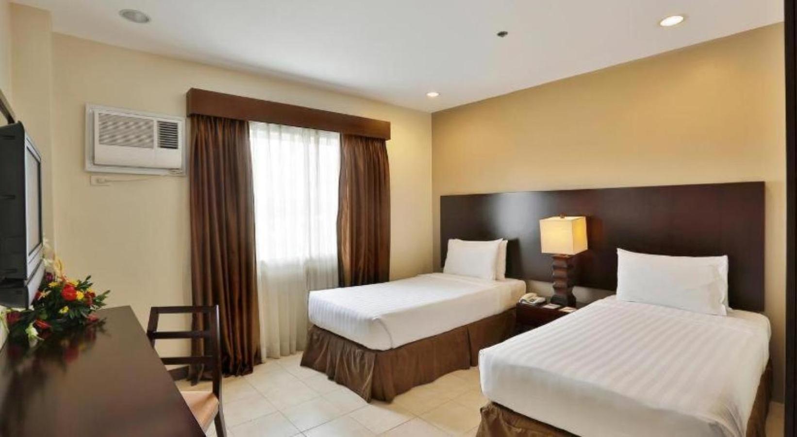 Deluxe Suite - Photo 3