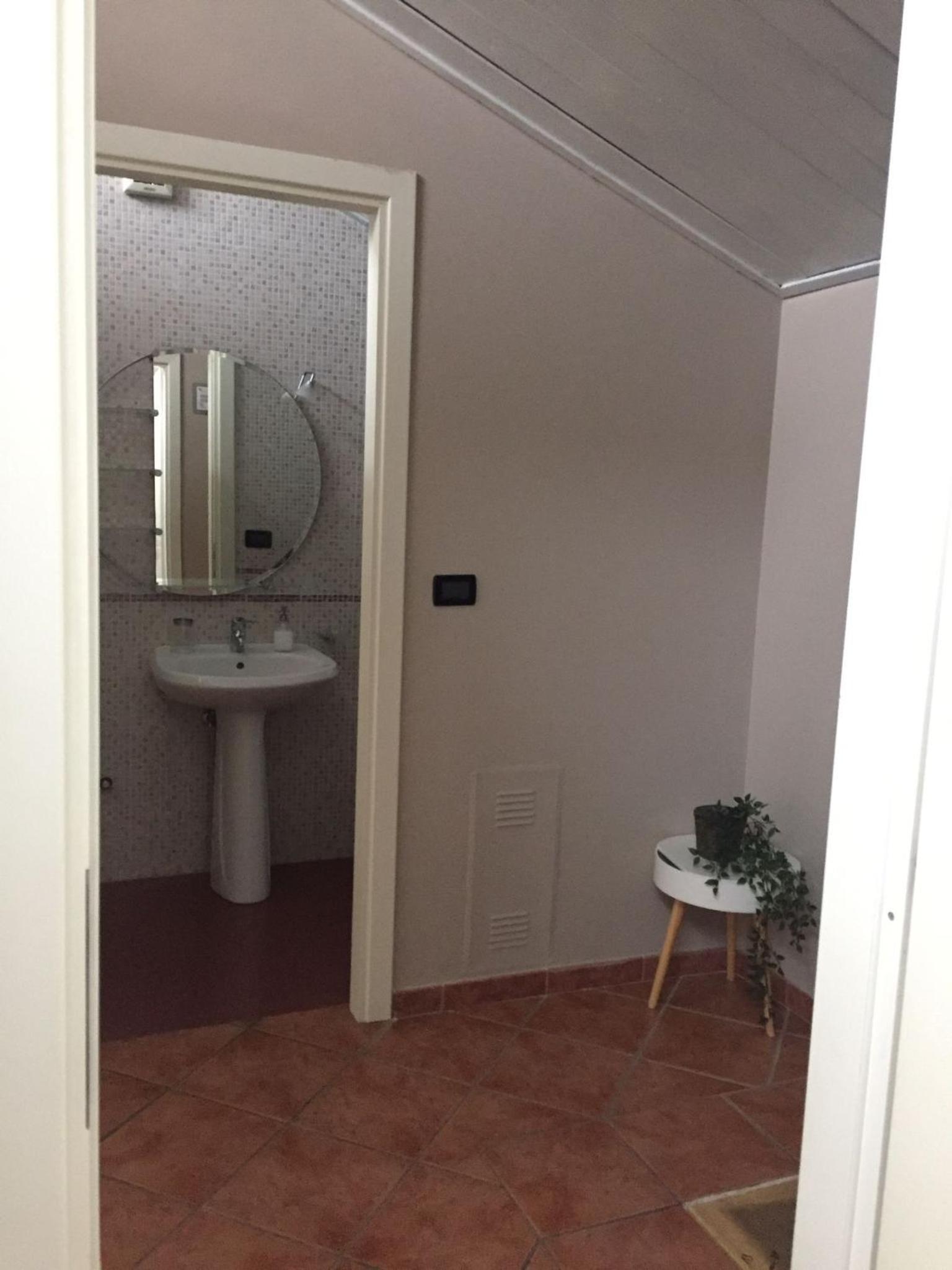 Comfort Triple Room with Shower - Photo 10