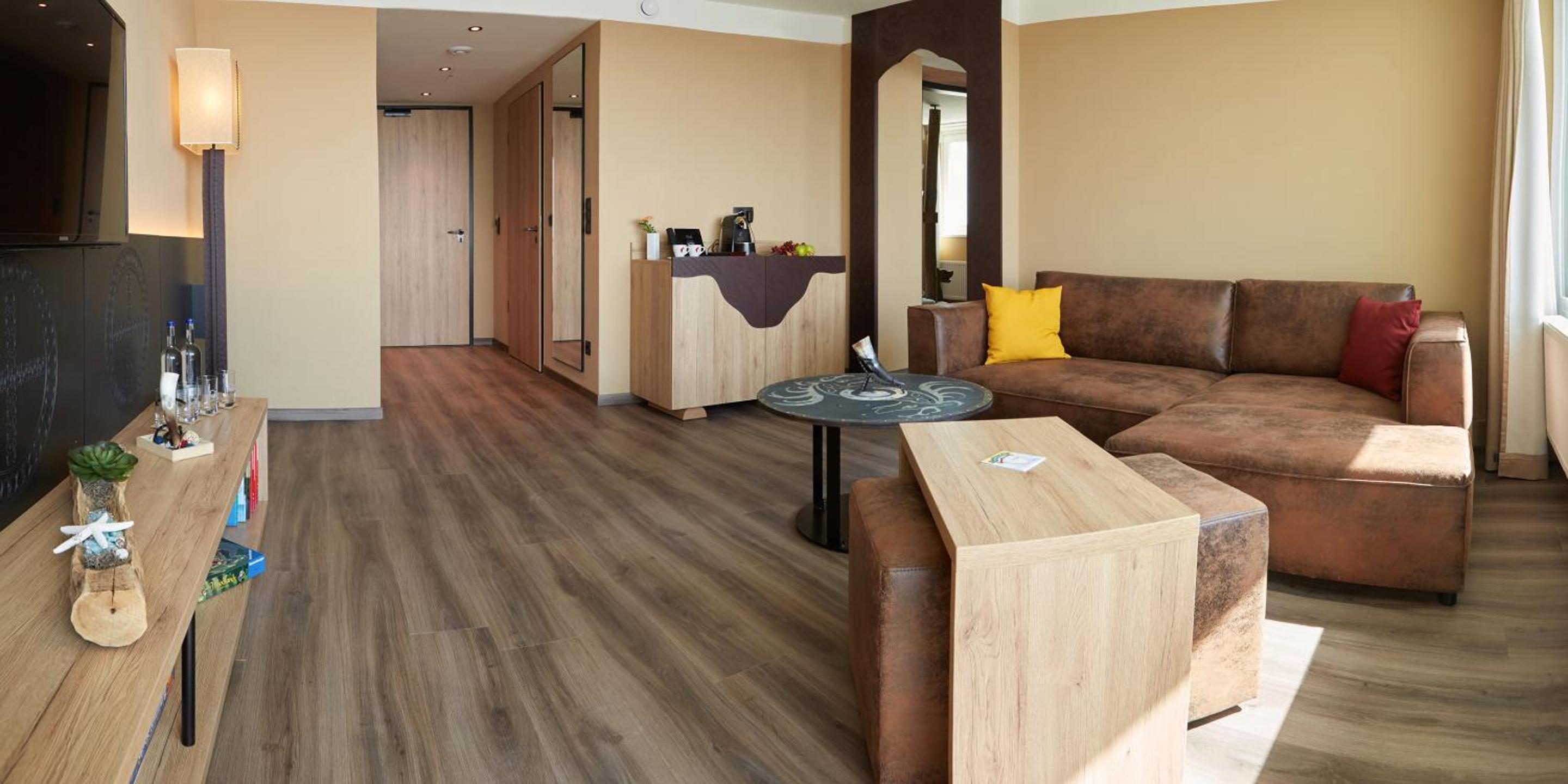 Family Suite with Sea View thumbnail 6