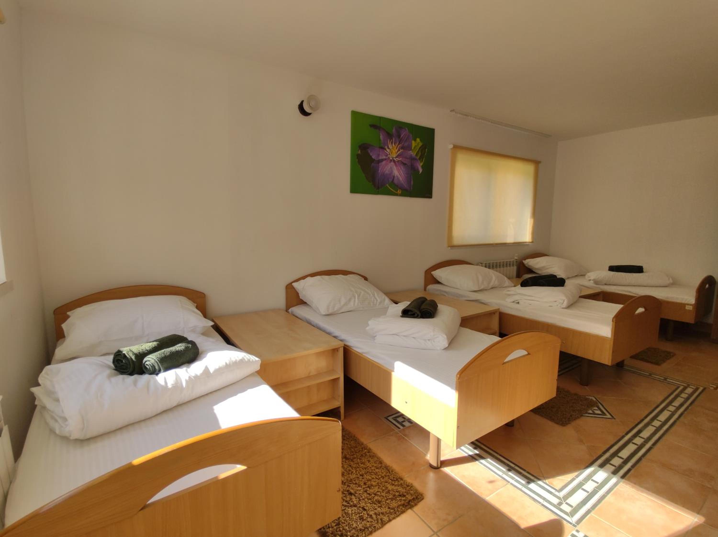 Mixed Dormitory Room photo 3