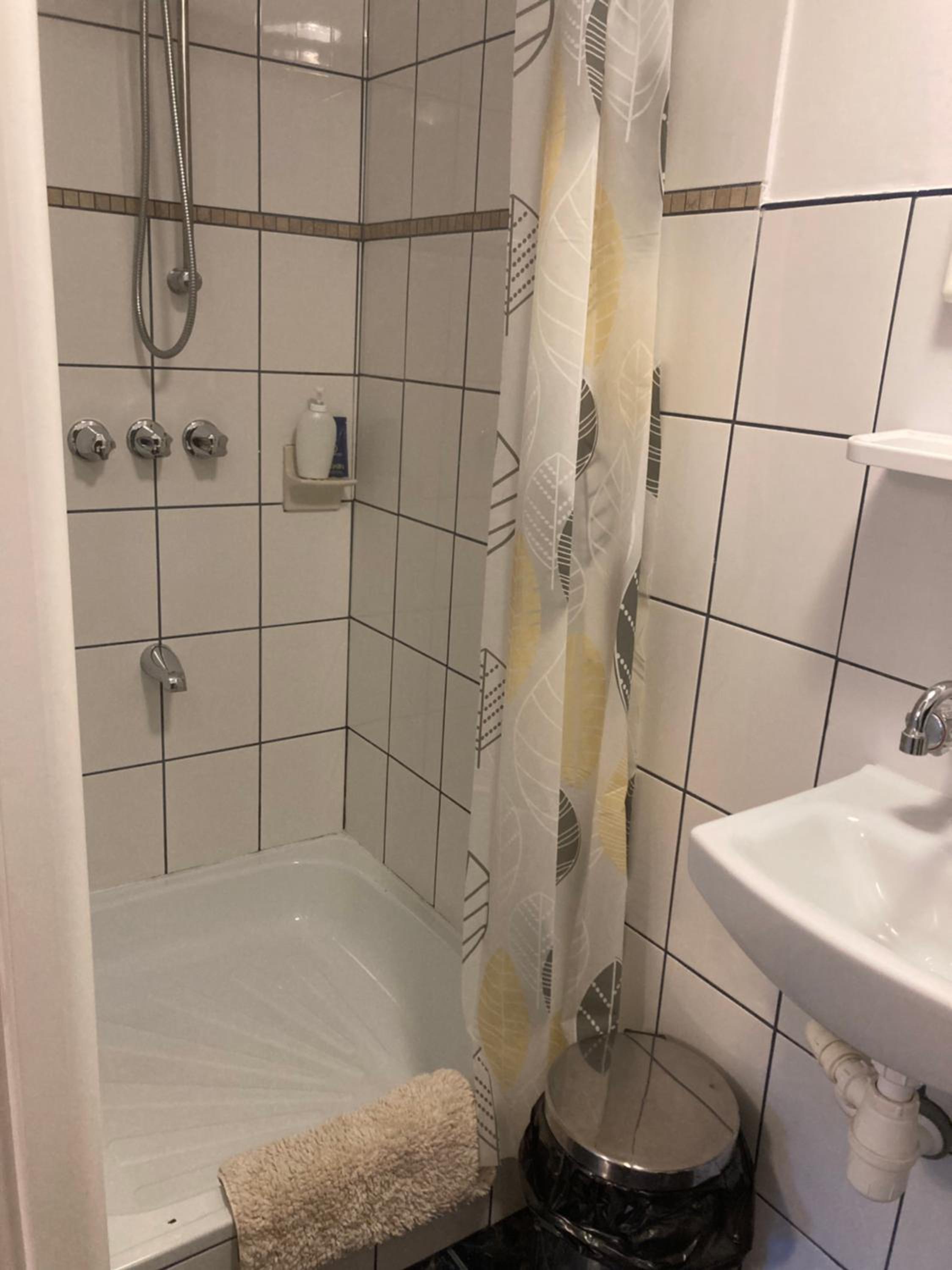 Double Room with Private Bathroom photo 3