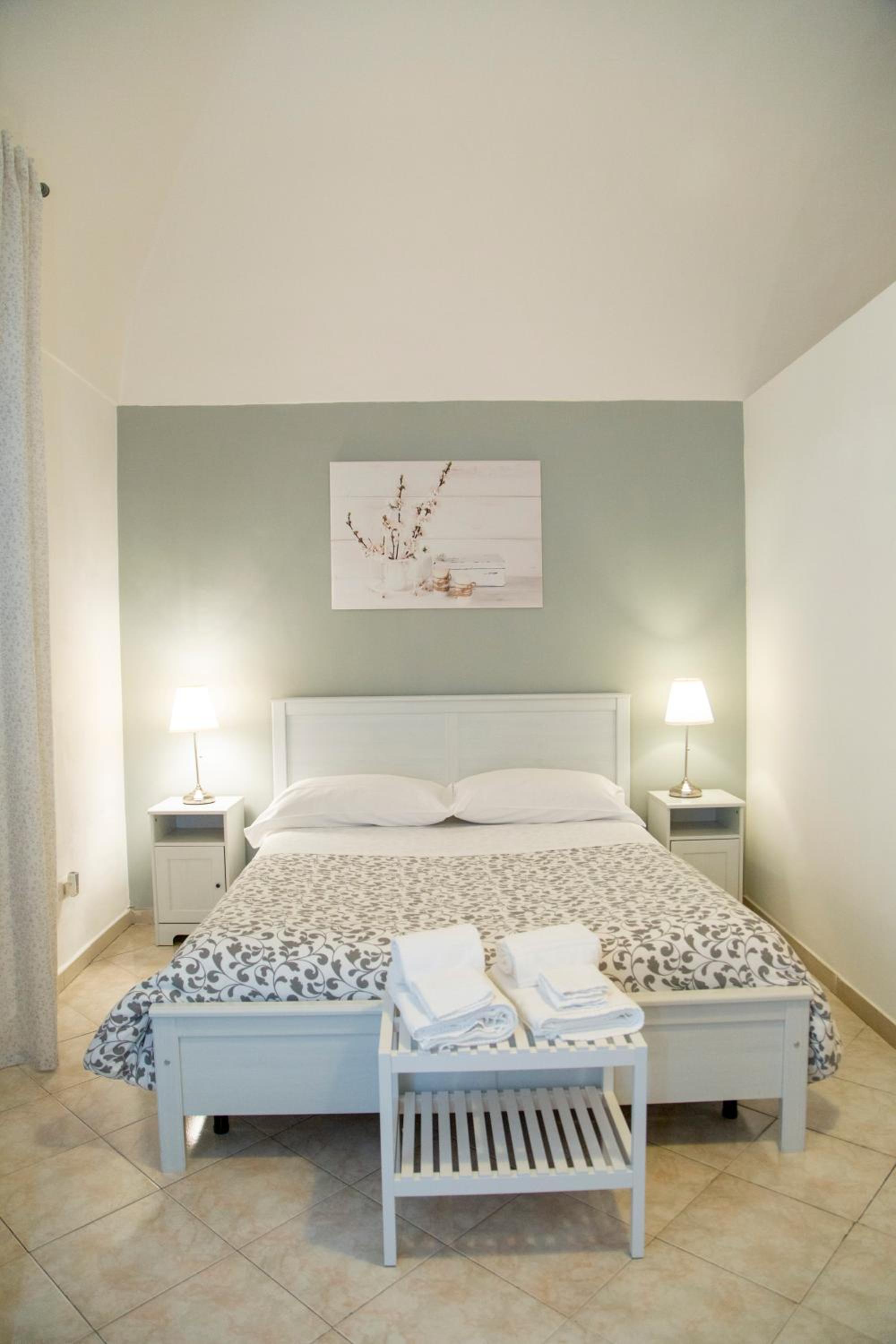 Triple Room with Private Bathroom photo 2