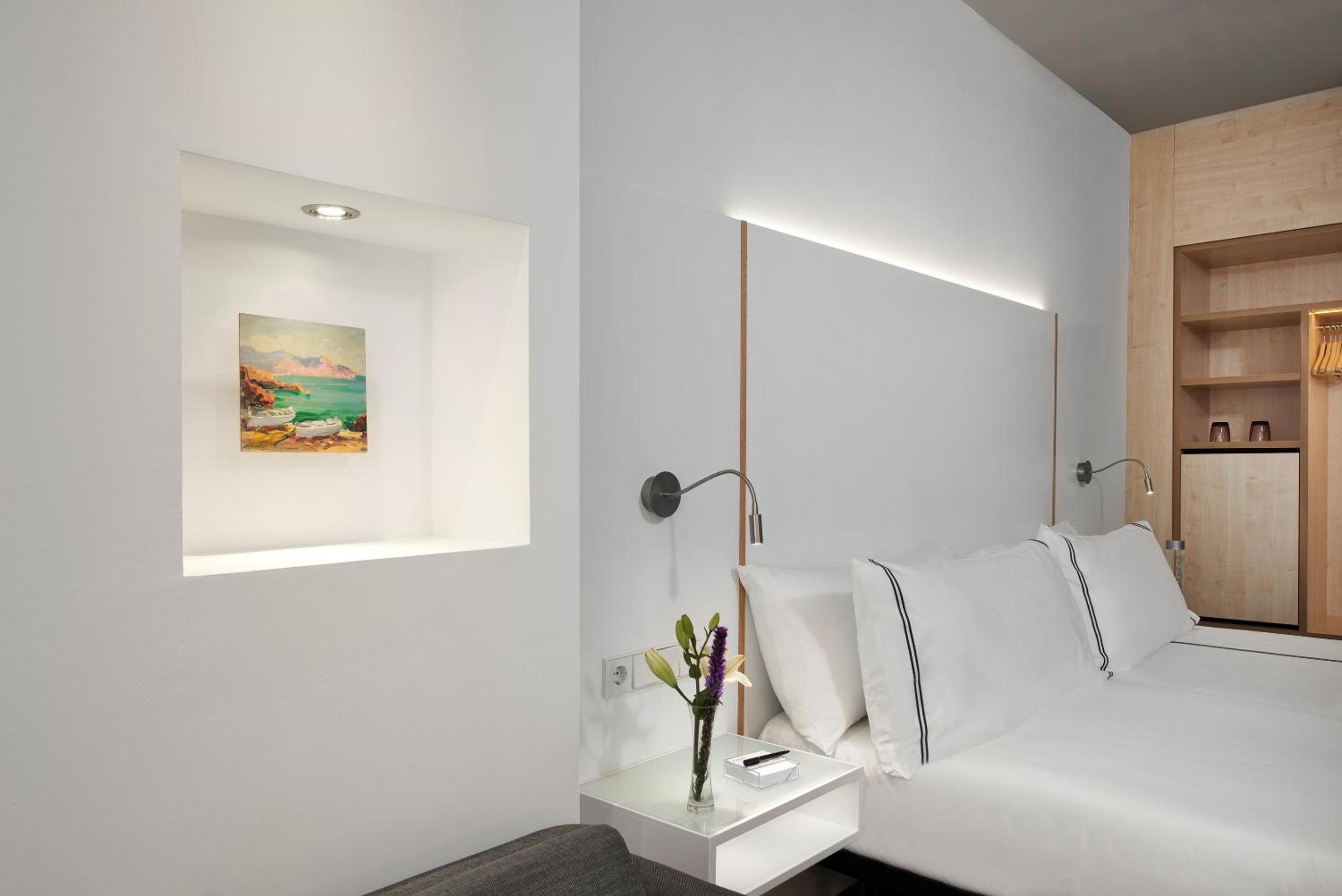 Double or Twin Room - Photo 3