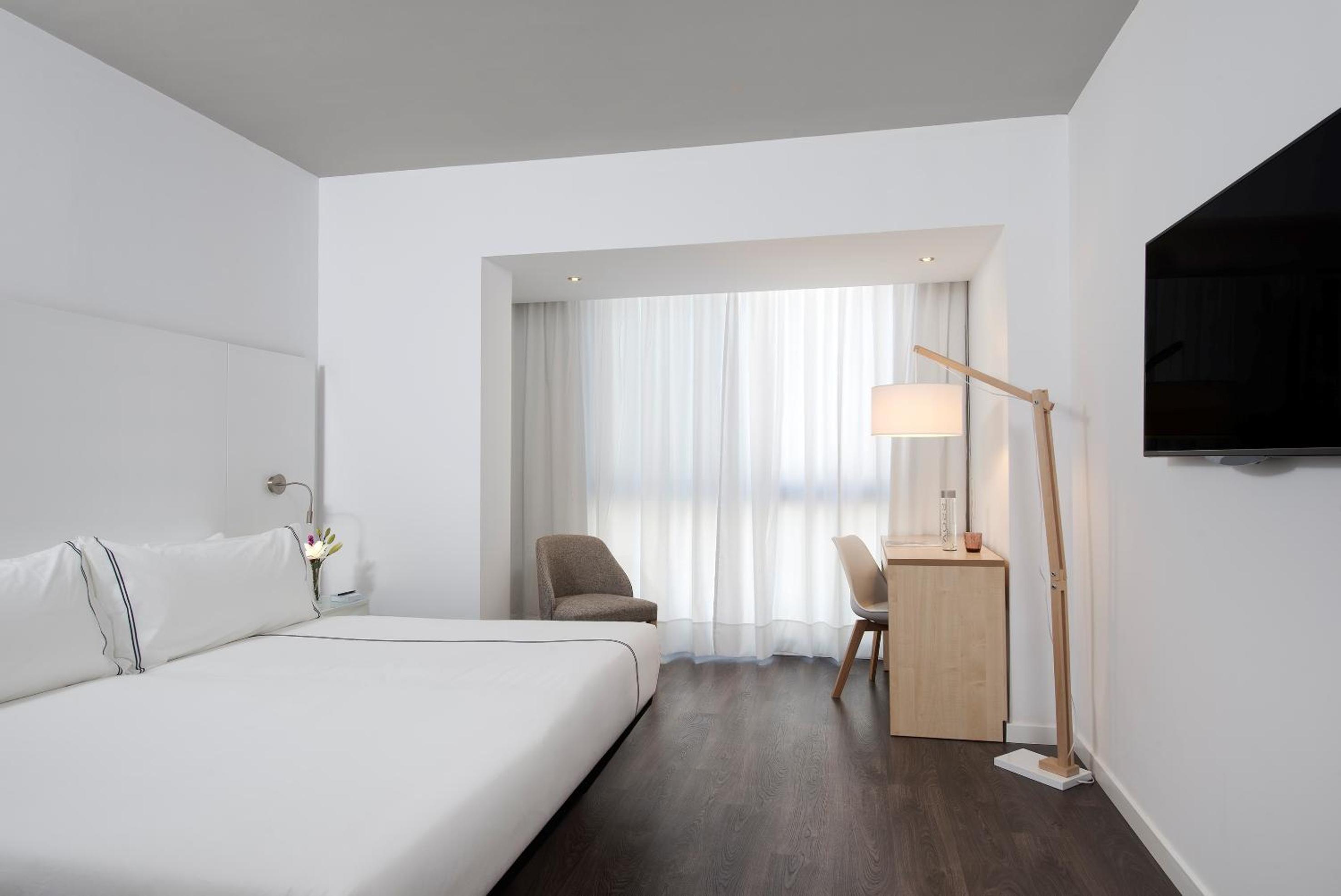 Double or Twin Room - Photo 4