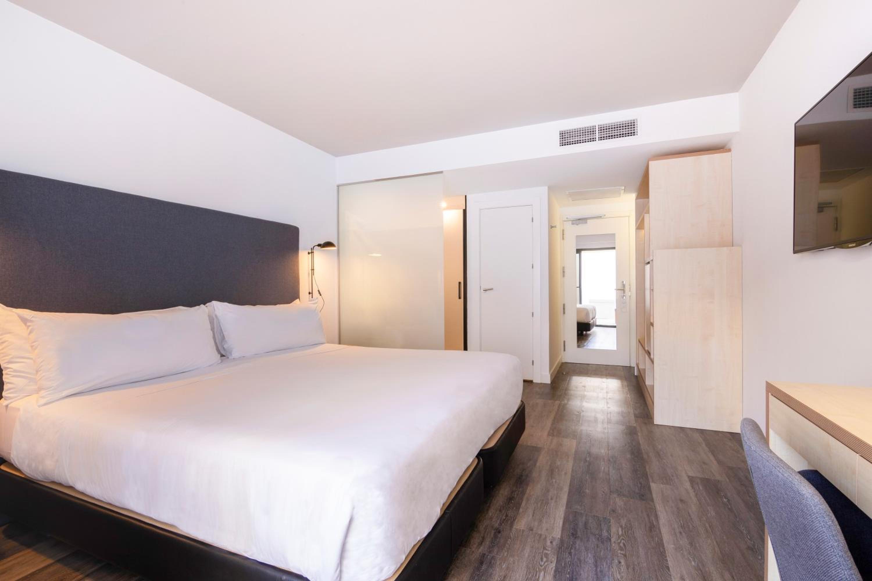 Premium Double Room - Photo 4