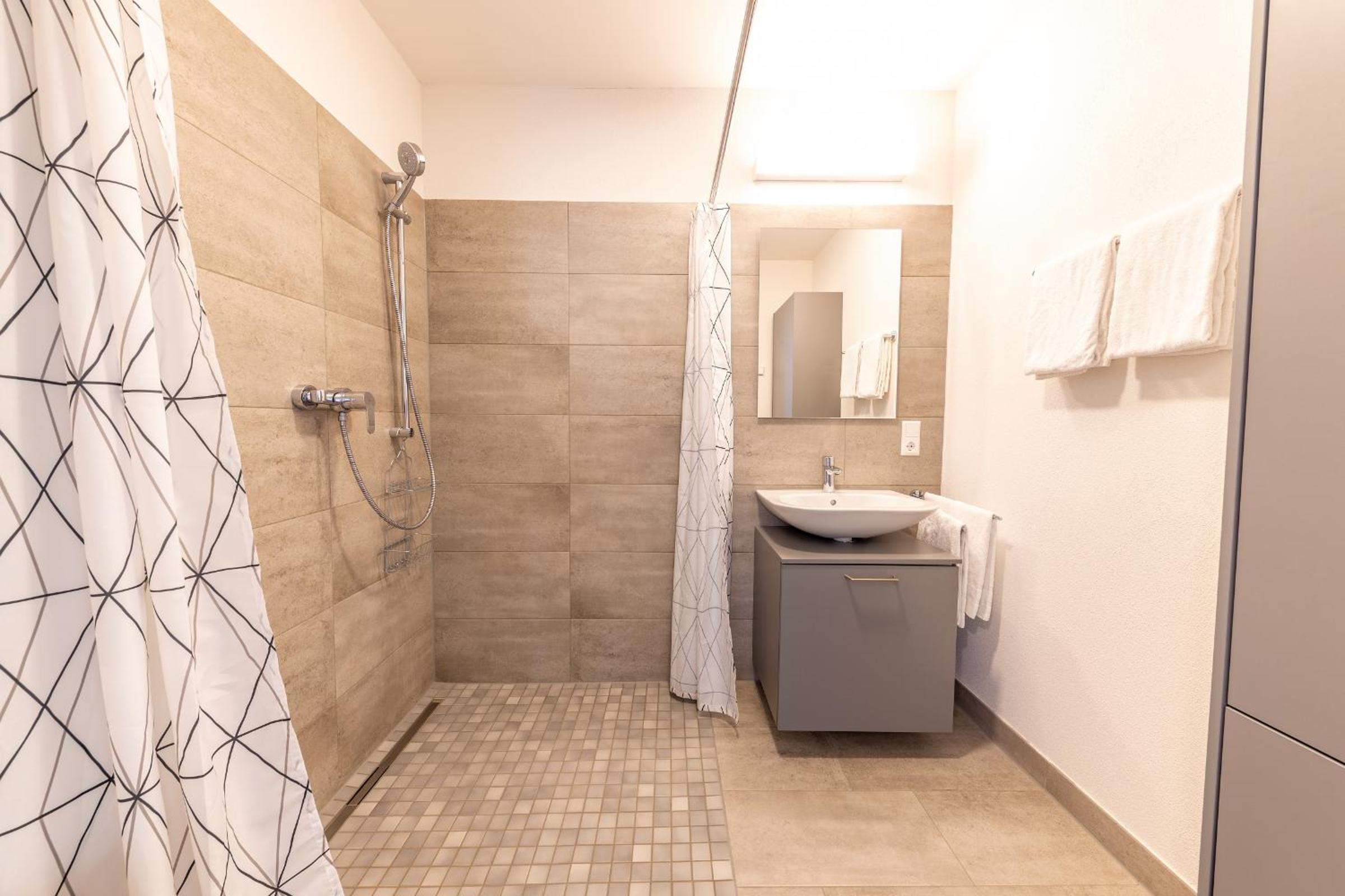 Three-Bedroom Apartment-T5 photo 2