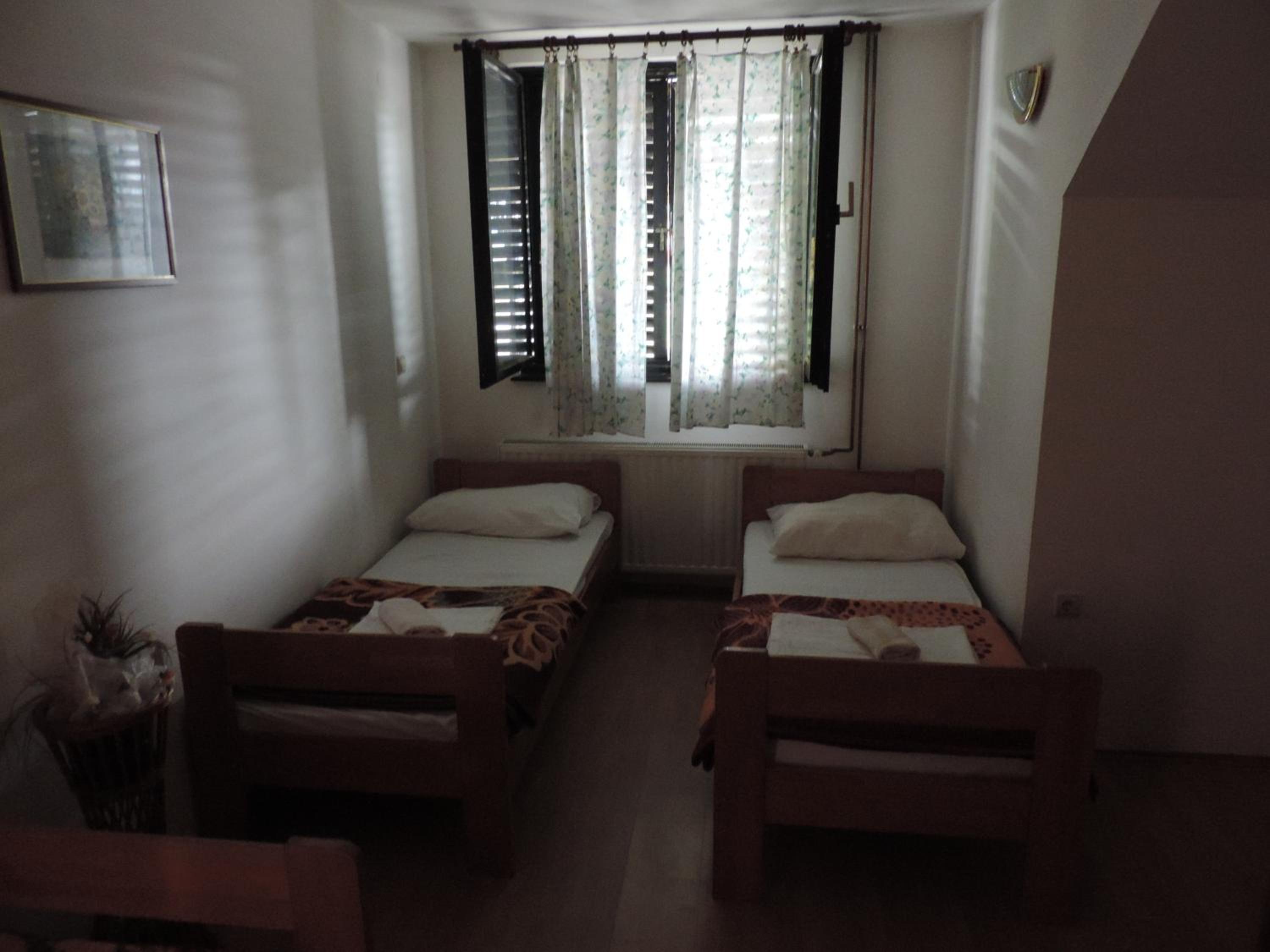 Quadruple Room with Shower
