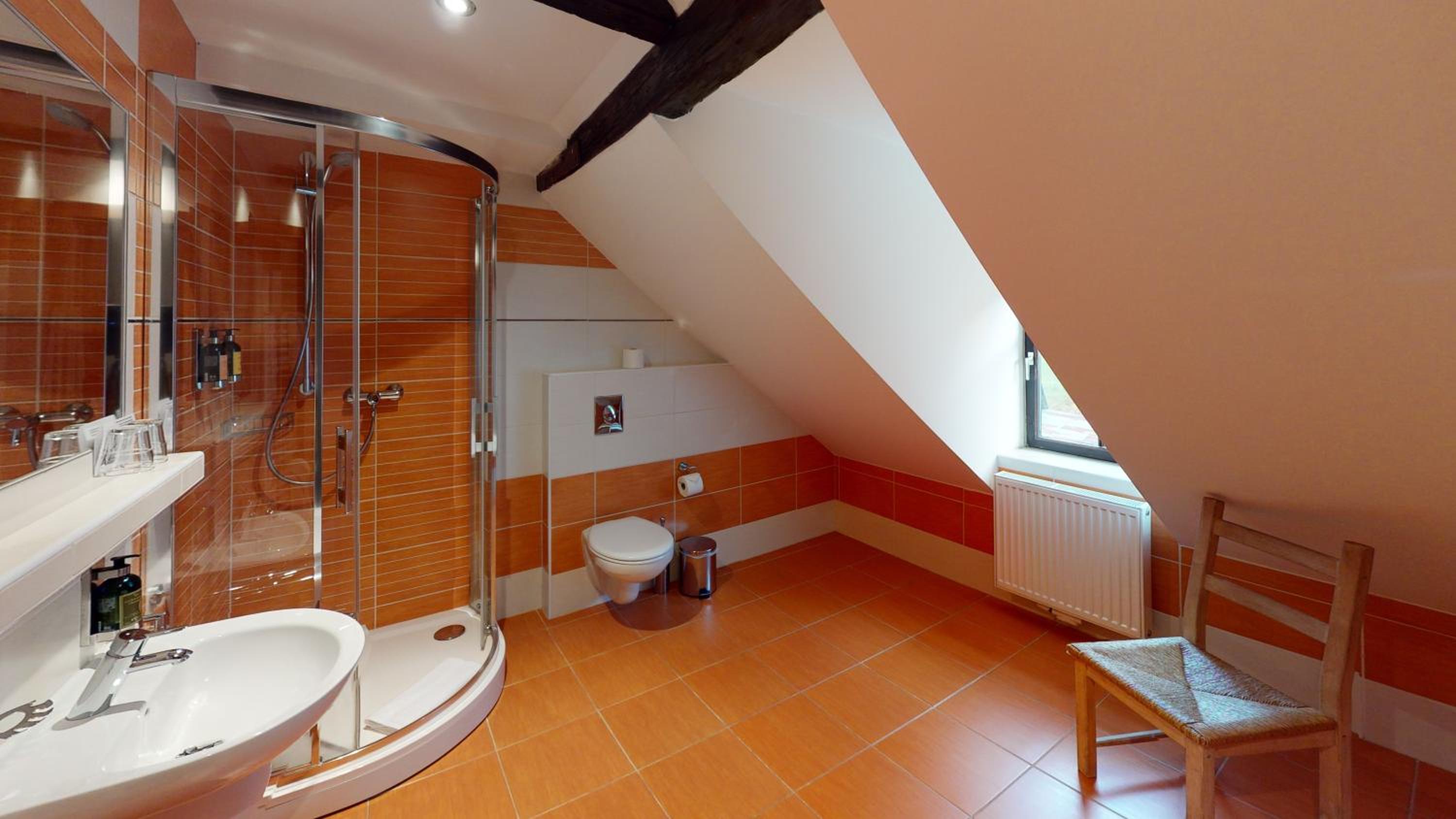 Double Room With Private Bathroom photo 3