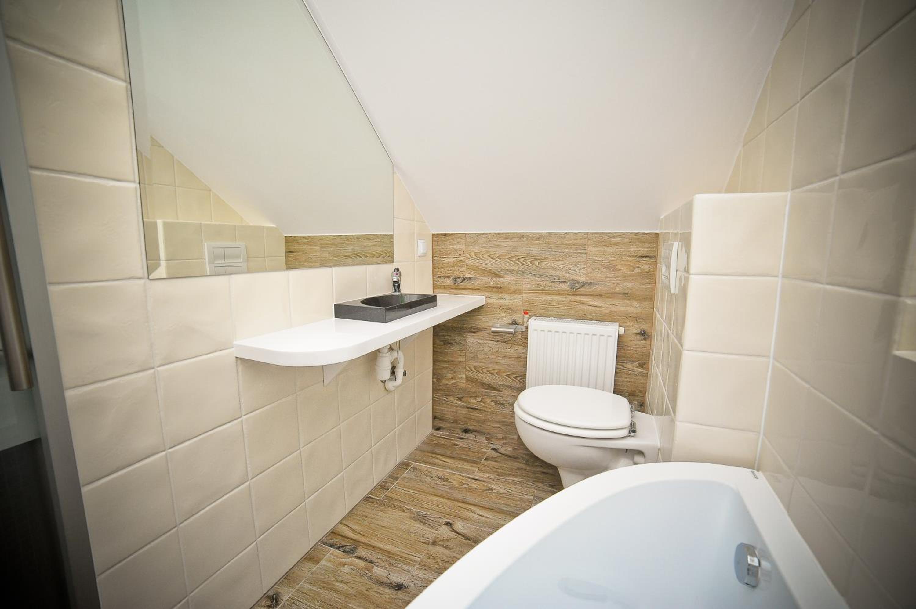 Twin Room - Photo 3