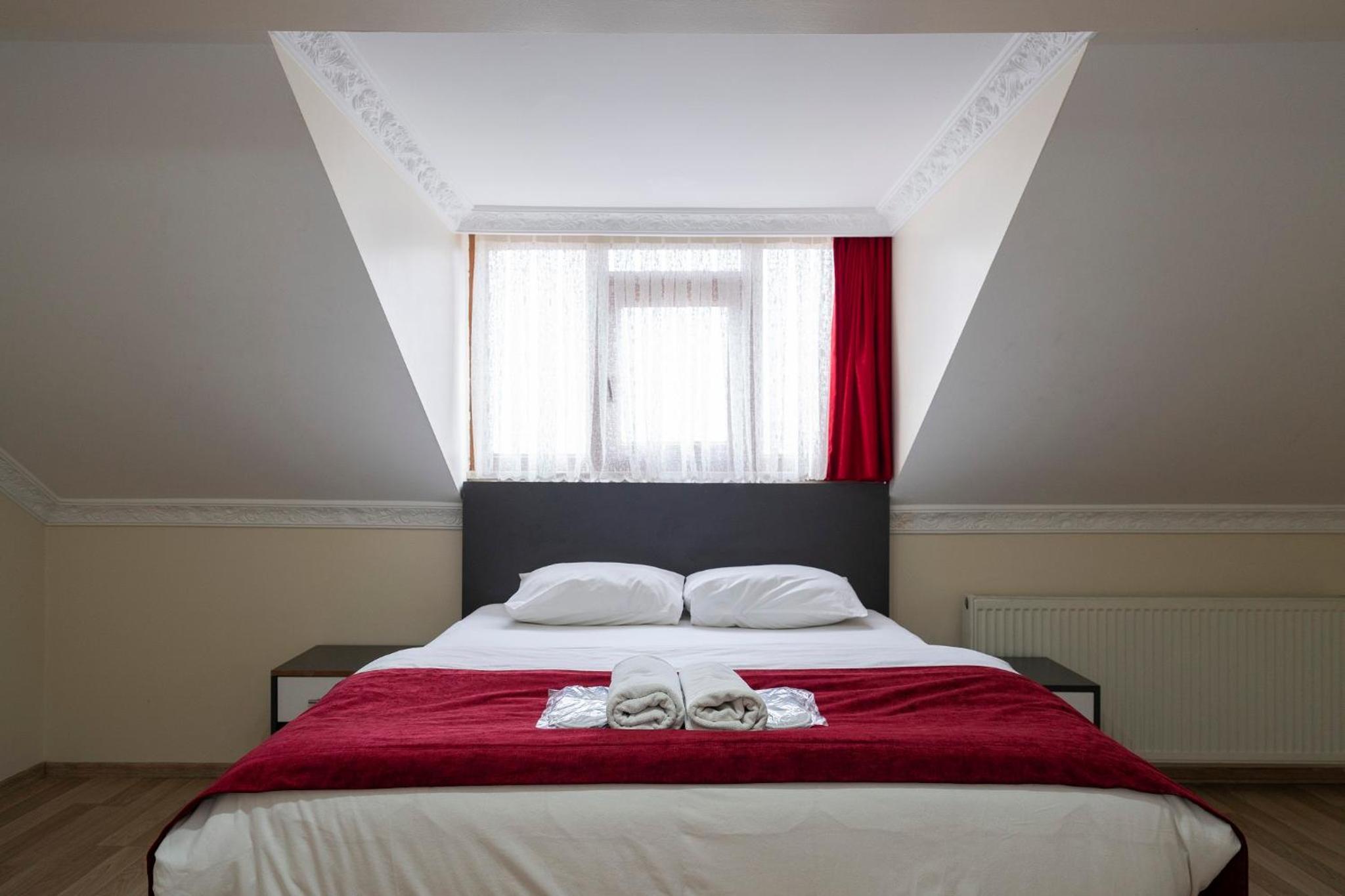 Twin Room with Balcony photo 3