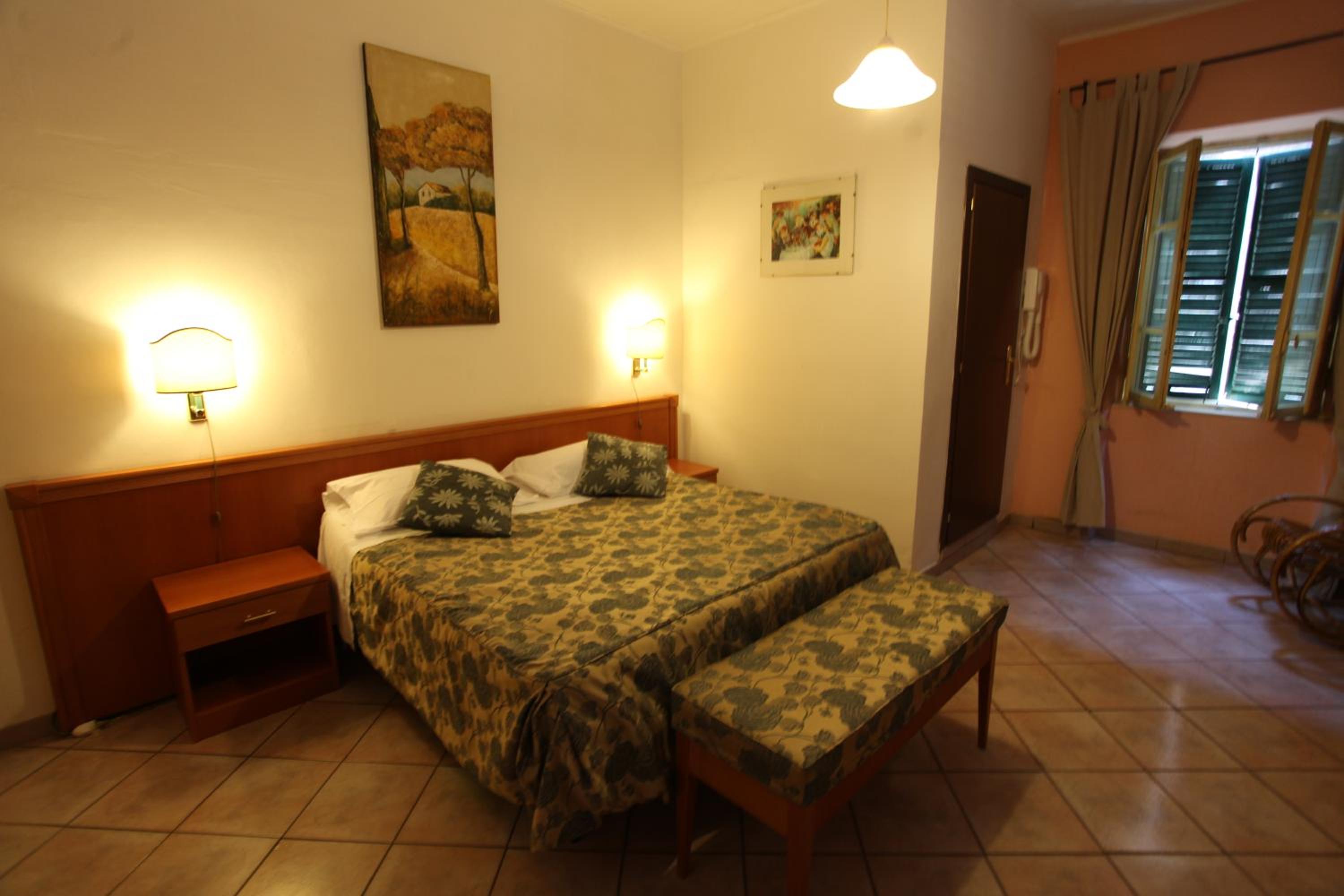 Double Room (Via Teobaldi, 2) - Photo 5