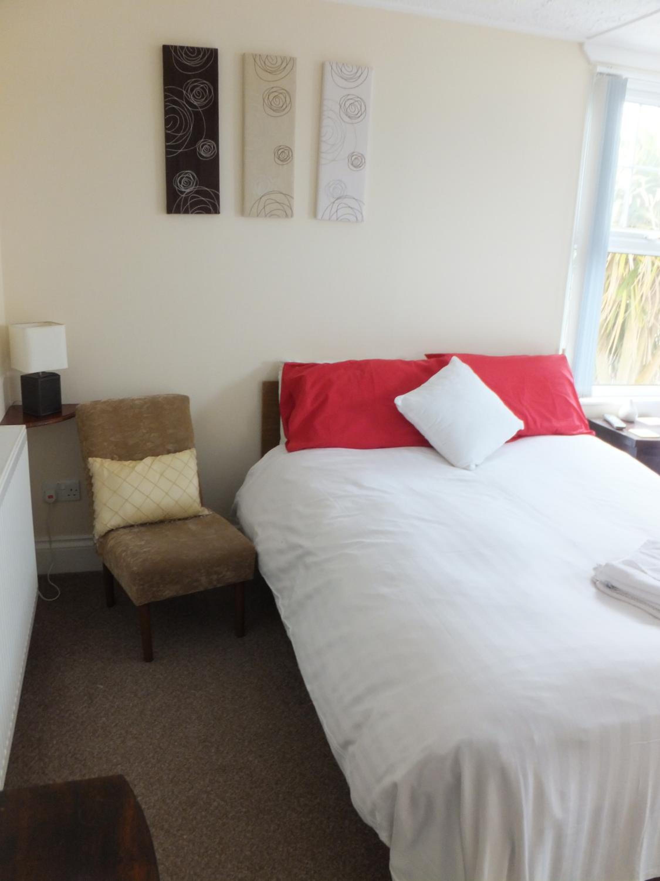 Superior Ground Floor Room - Photo 9
