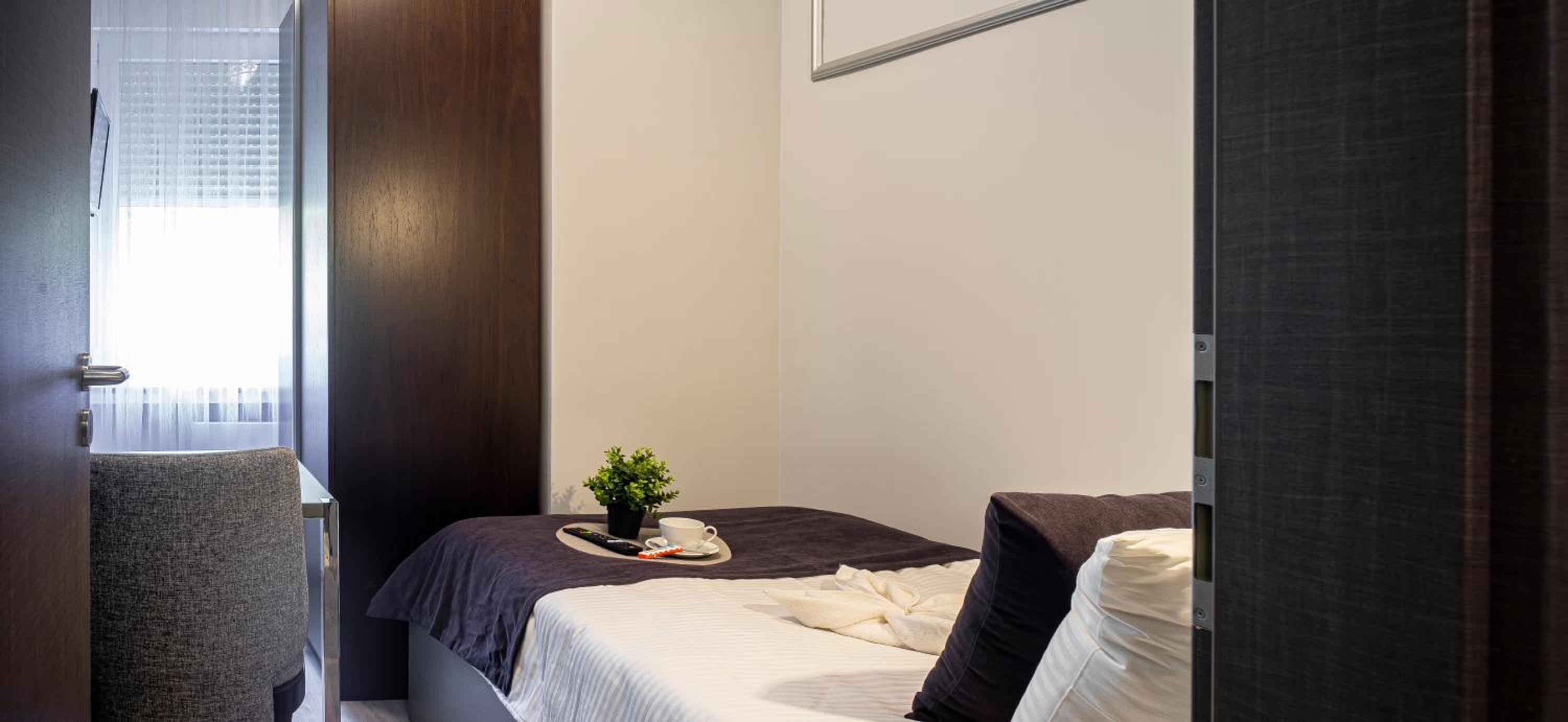 Single Room photo 3