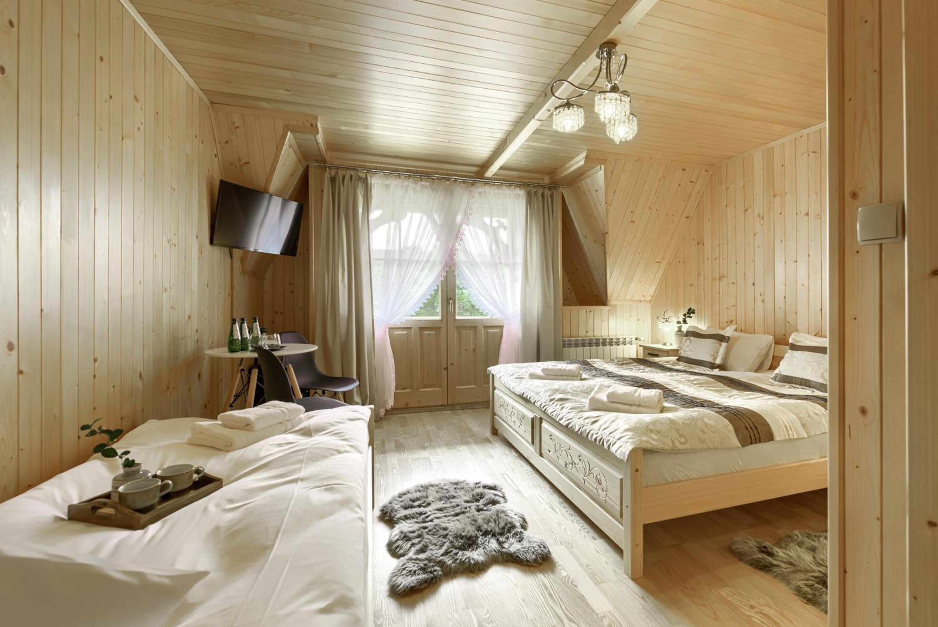 Triple Room with Private Bathroom - Photo 1