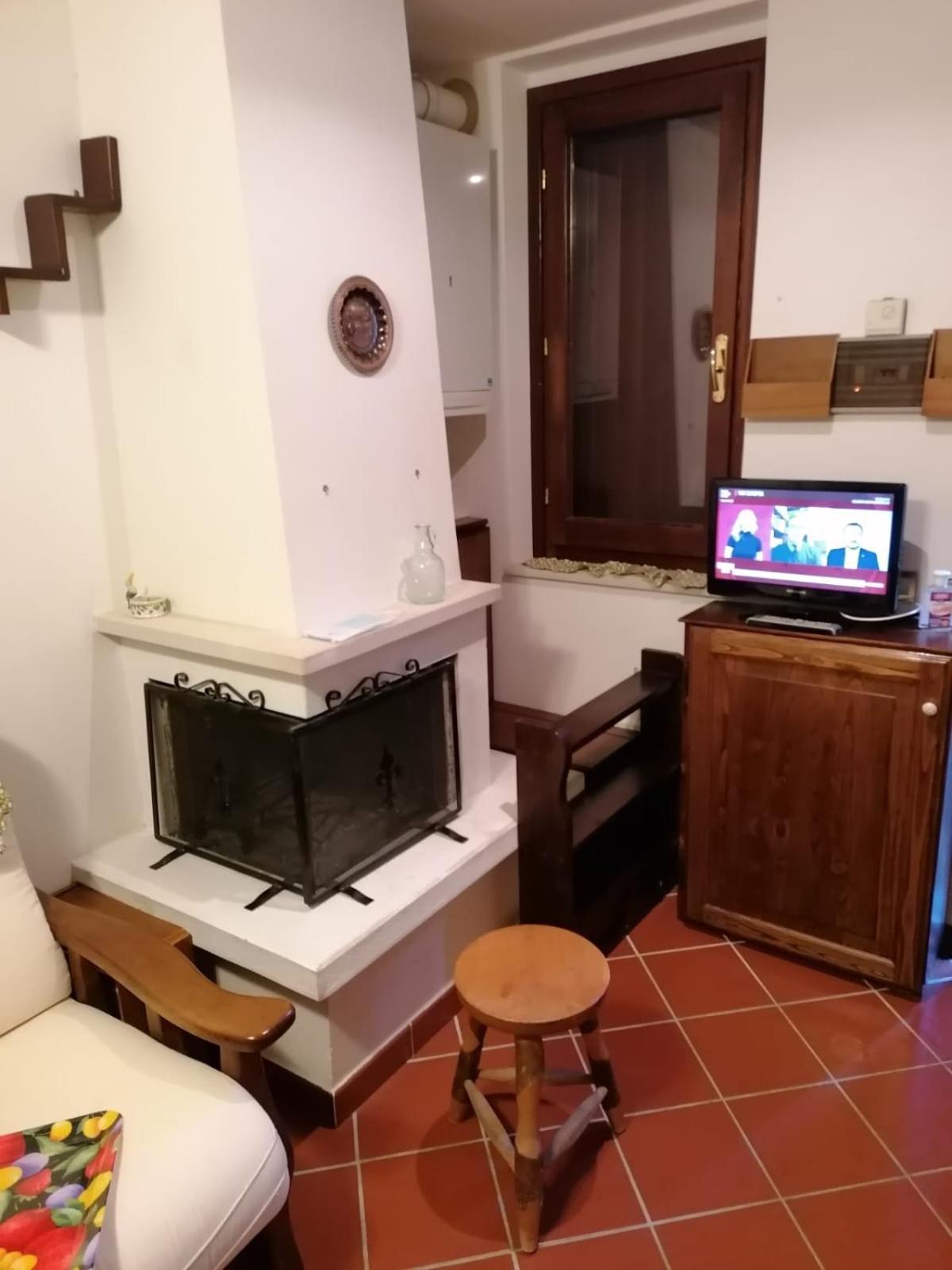 One-Bedroom Apartment - Photo 6