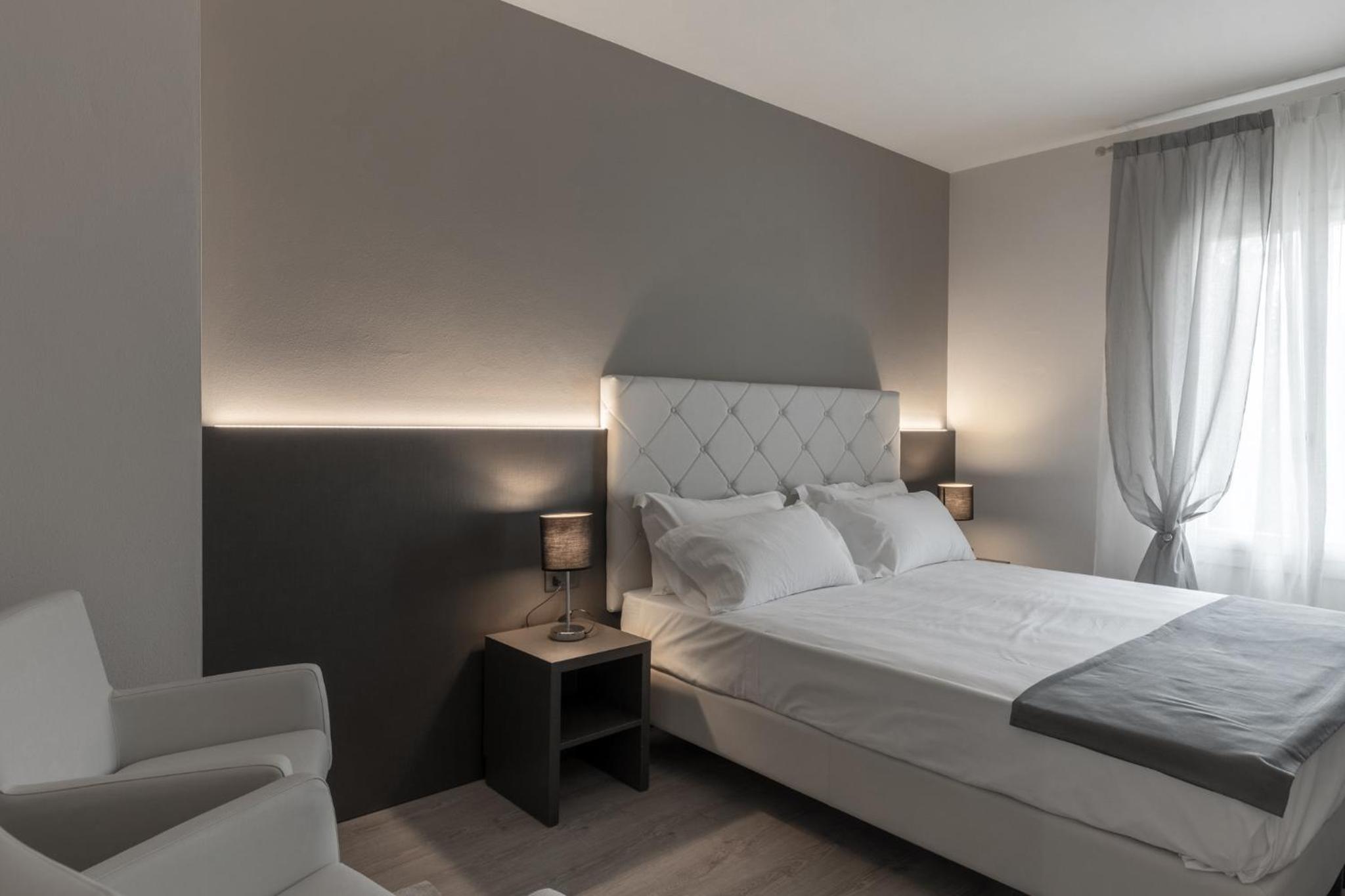 Standard Double or Twin Room with Garden View - Photo 1