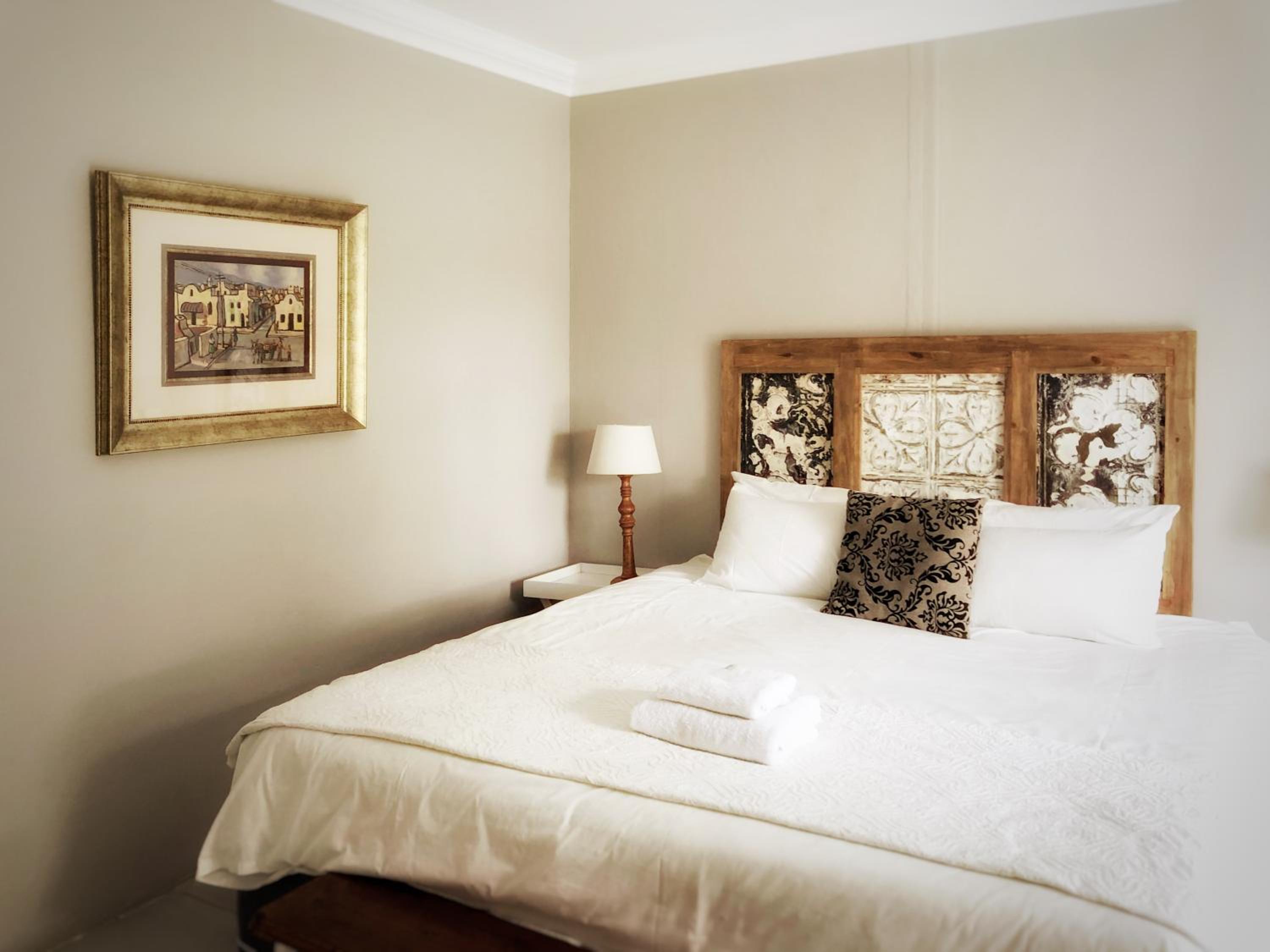 Twin/Double Room - Photo 6