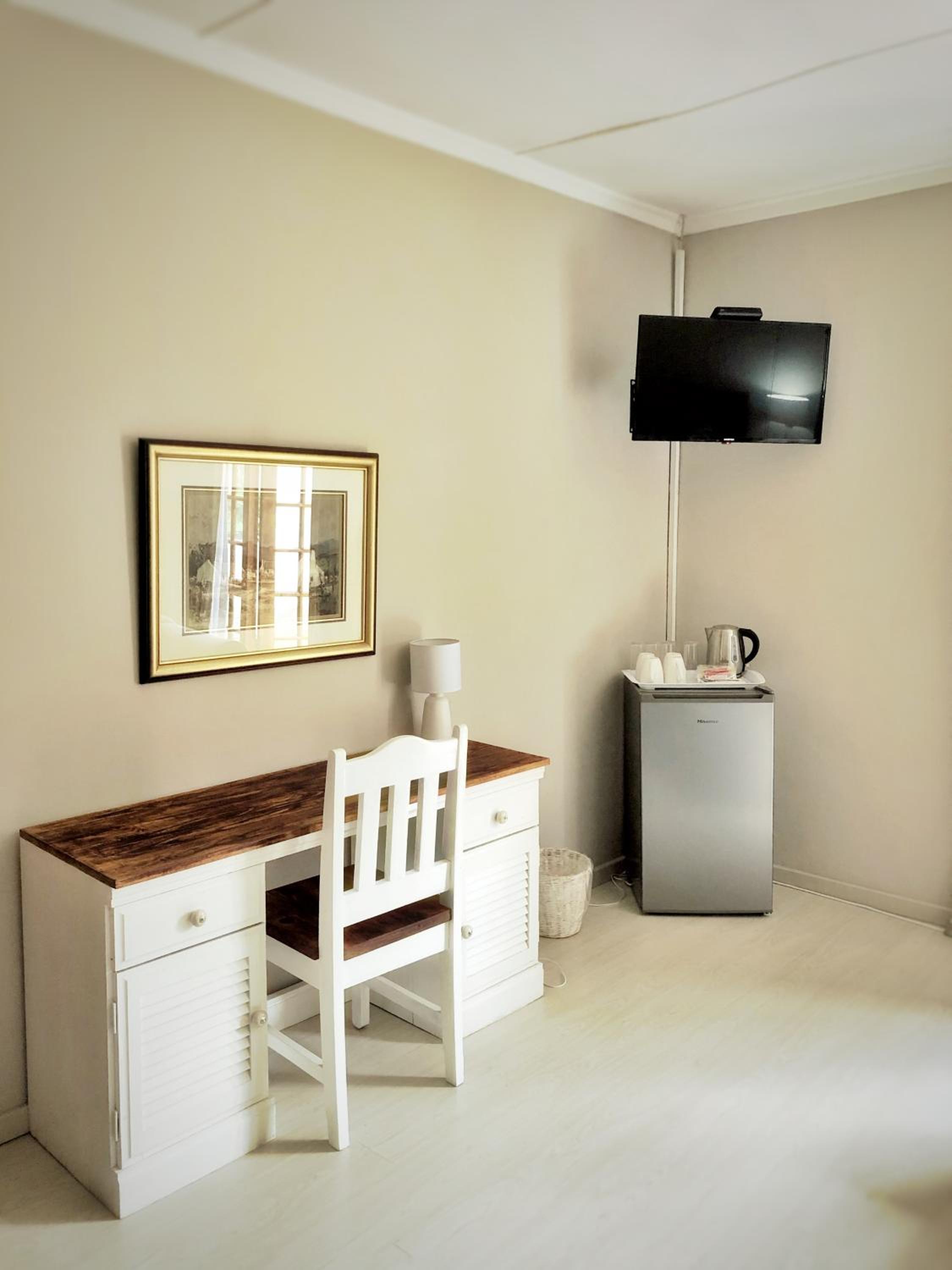Family Room - Photo 9