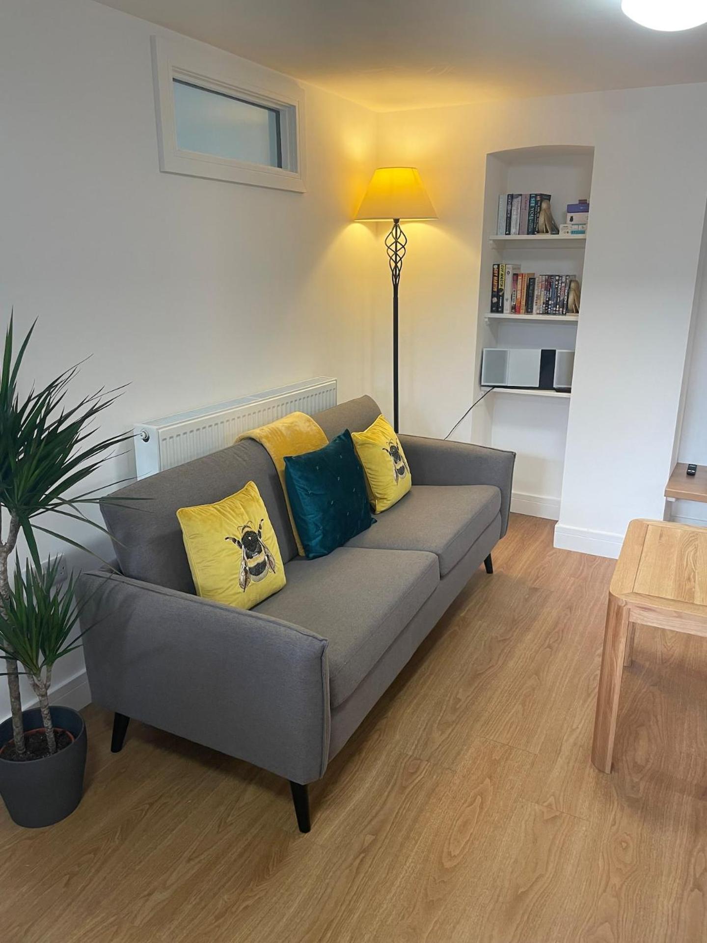 Two-Bedroom Apartment - Photo 9