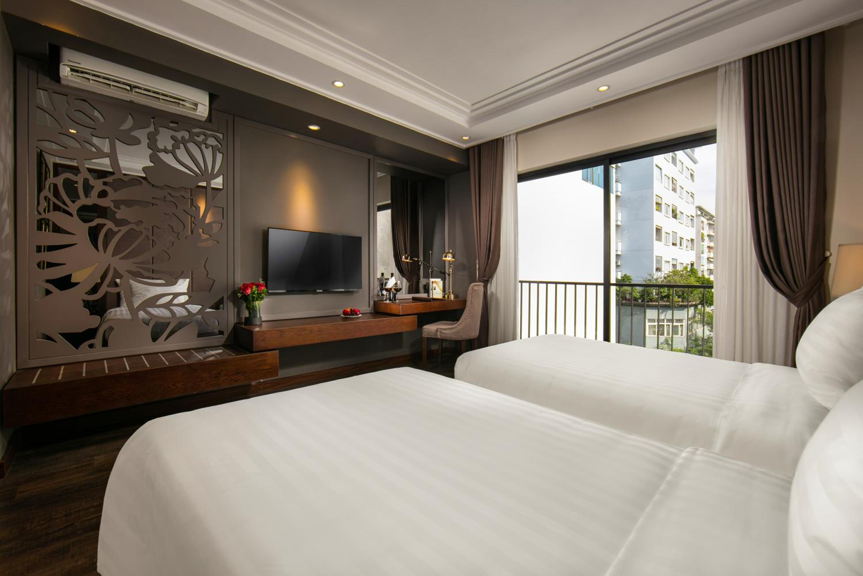 Twin Room with City View