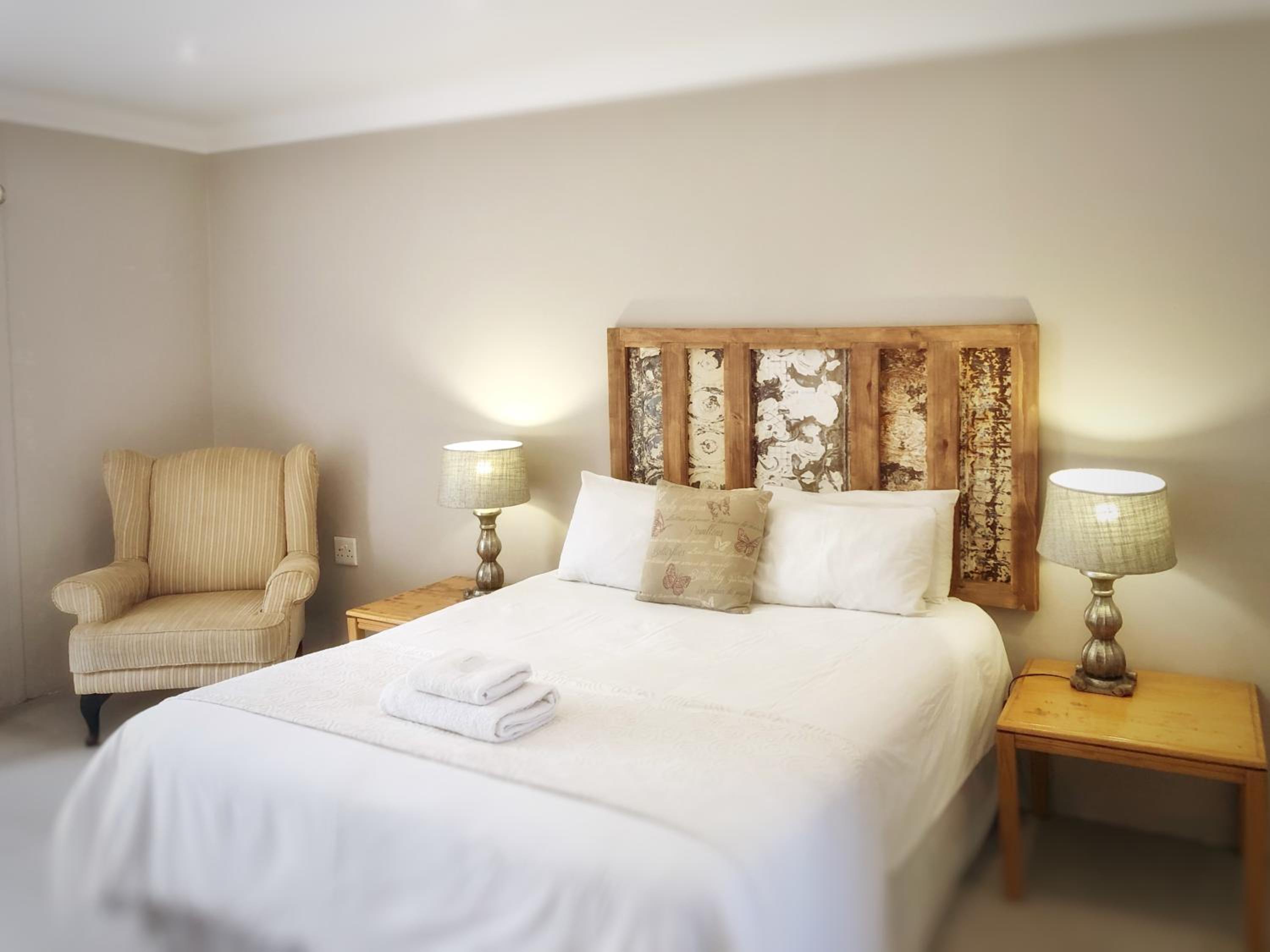 Twin/Double Room - Photo 10