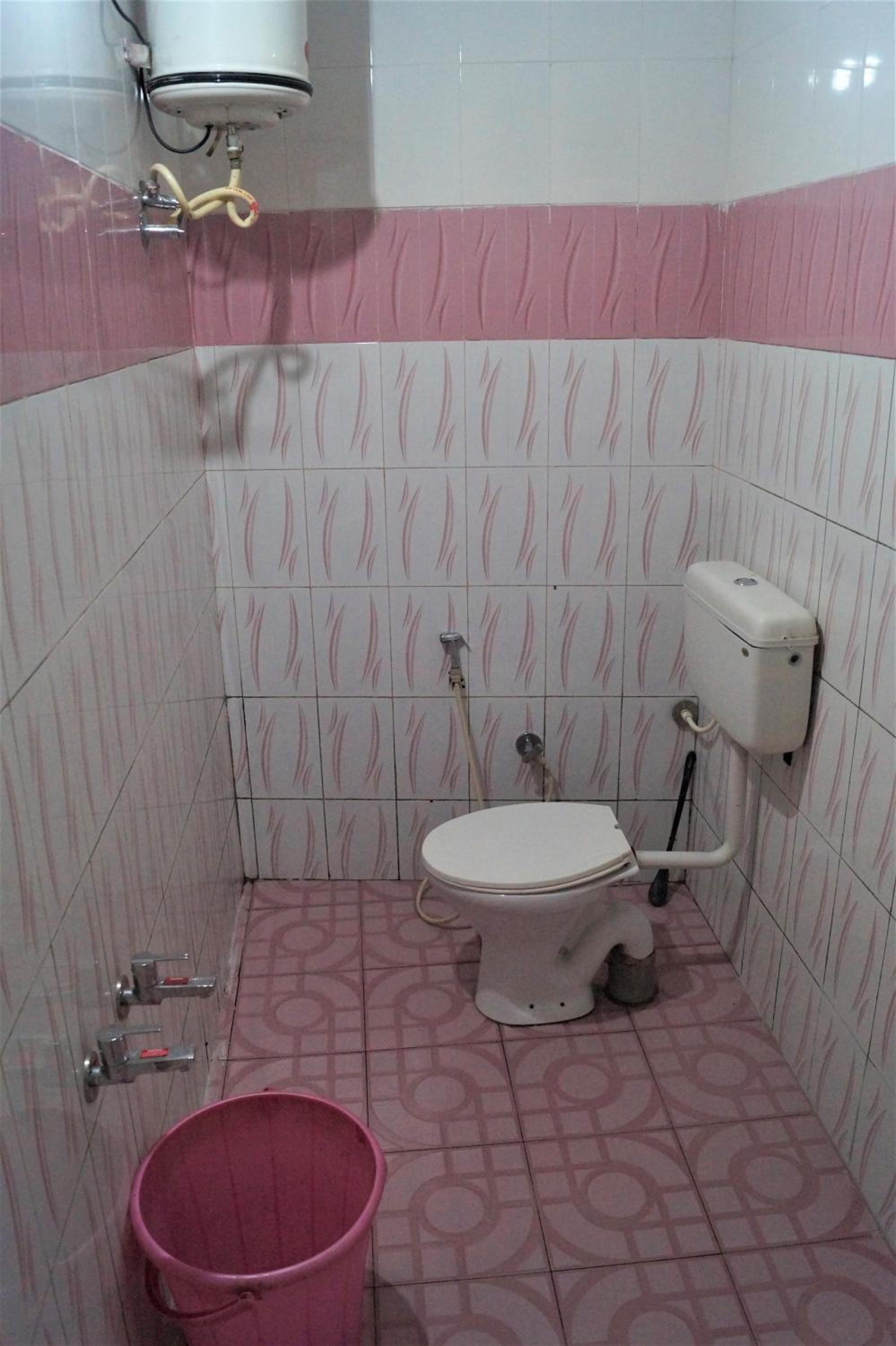 Large Double Or Twin Room photo 3