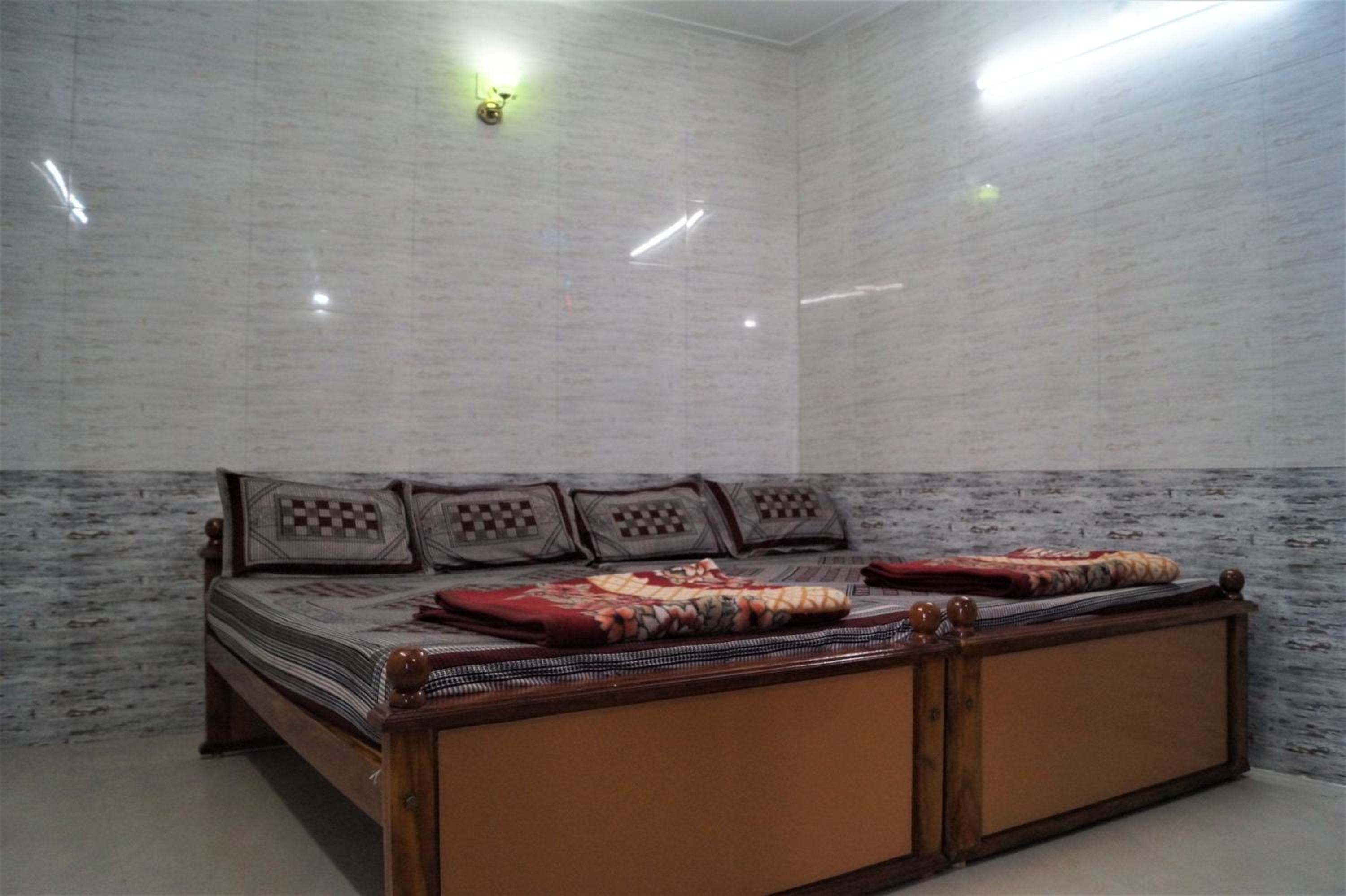 Large Double Or Twin Room photo 1