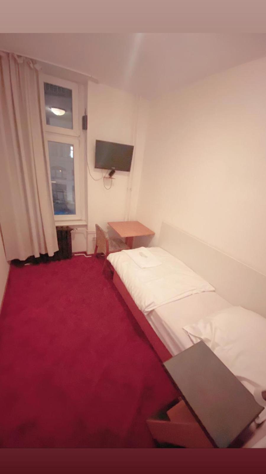 Budget Single Room photo 2