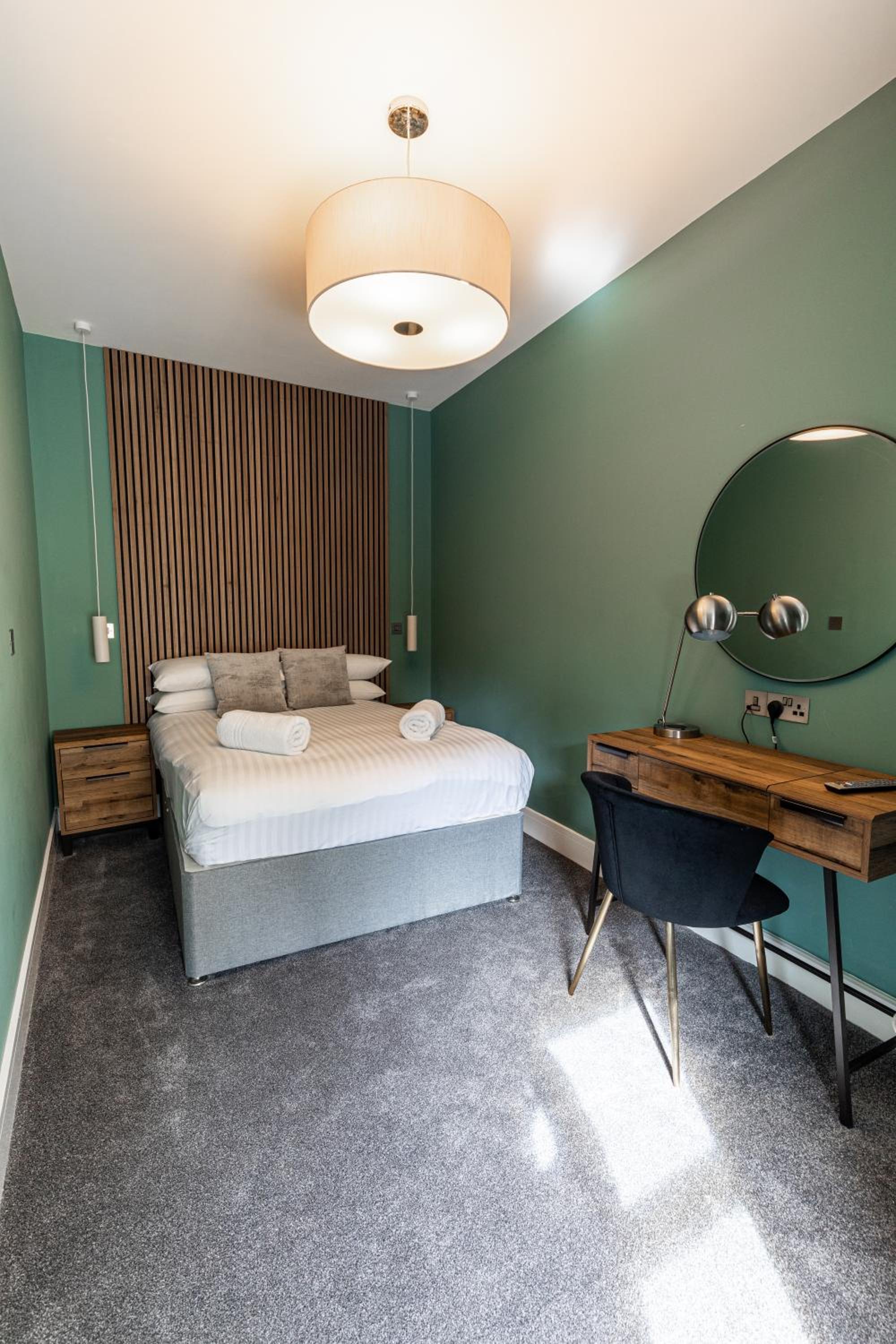 Two-Bedroom Apartment - Photo 11