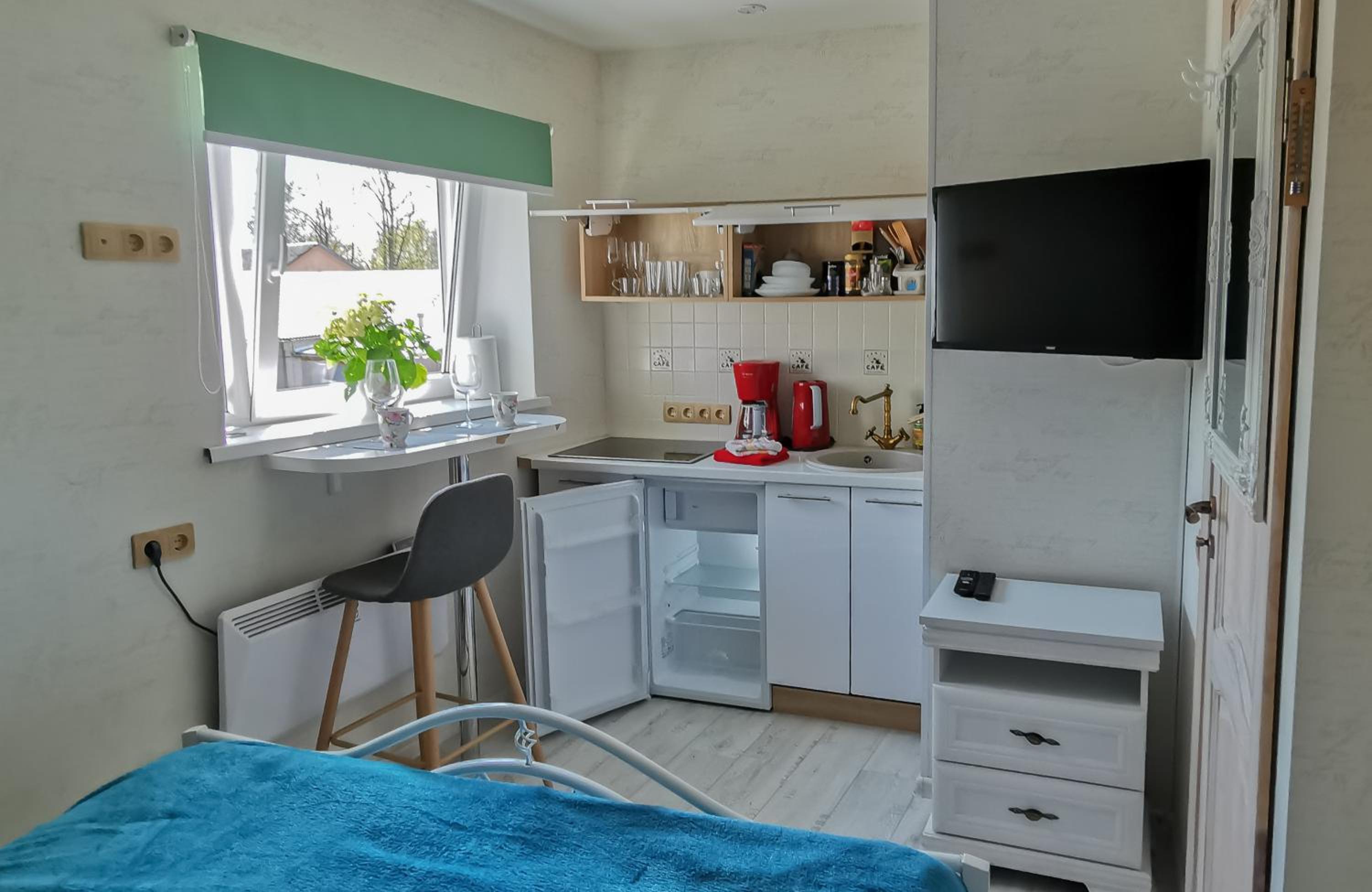 One-Bedroom Apartment - Photo 9