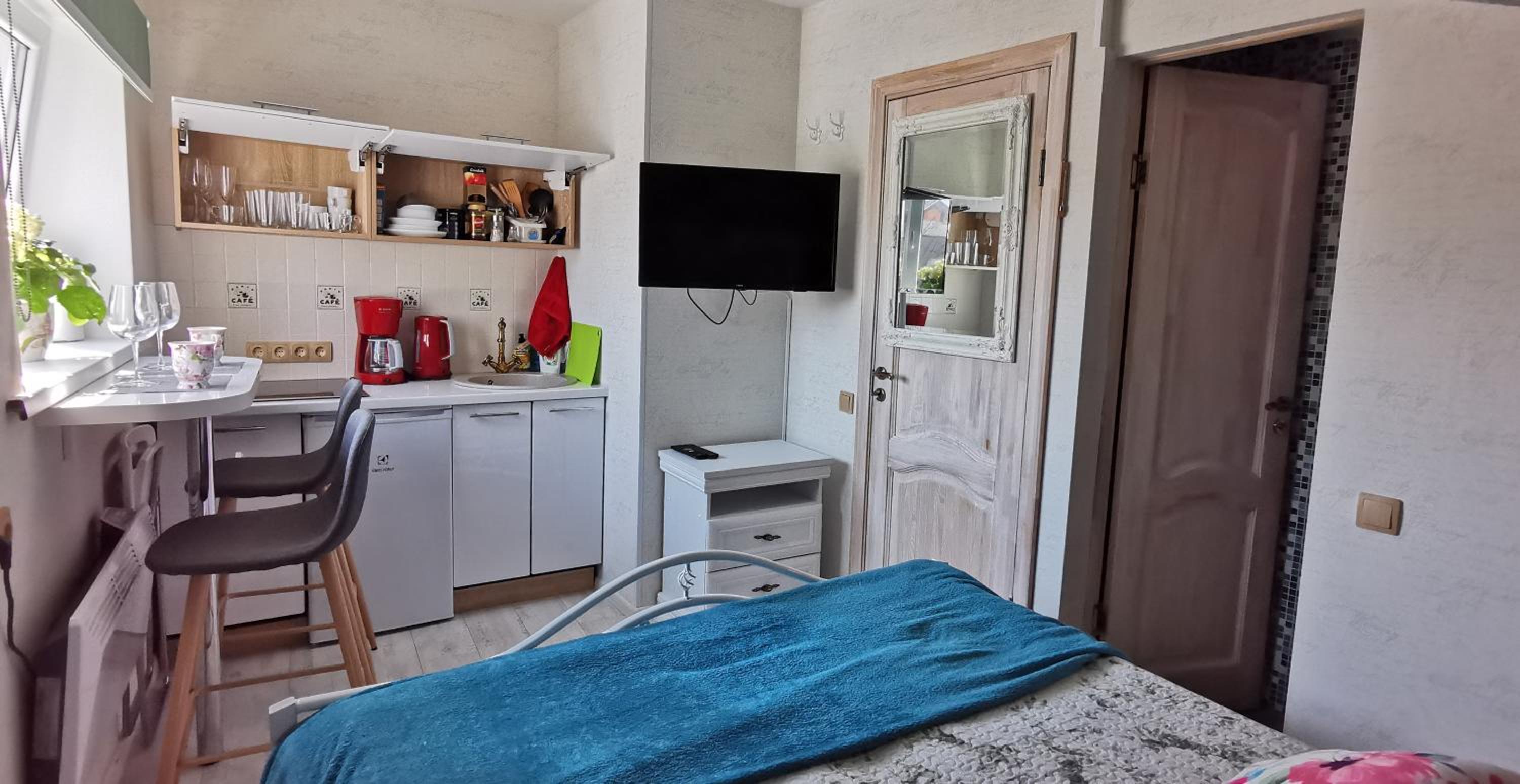 One-Bedroom Apartment - Photo 19
