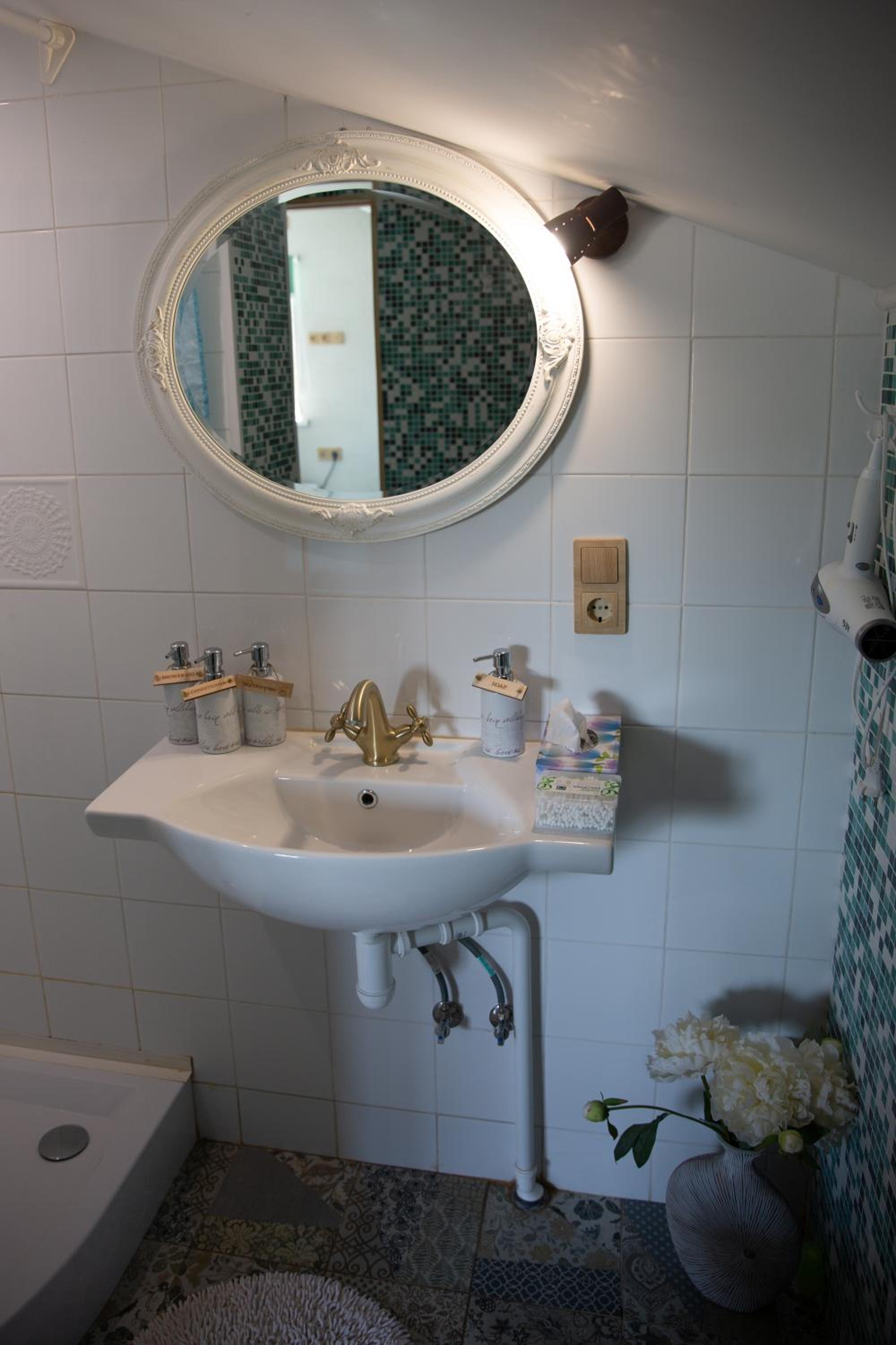 One-Bedroom Apartment - Photo 24