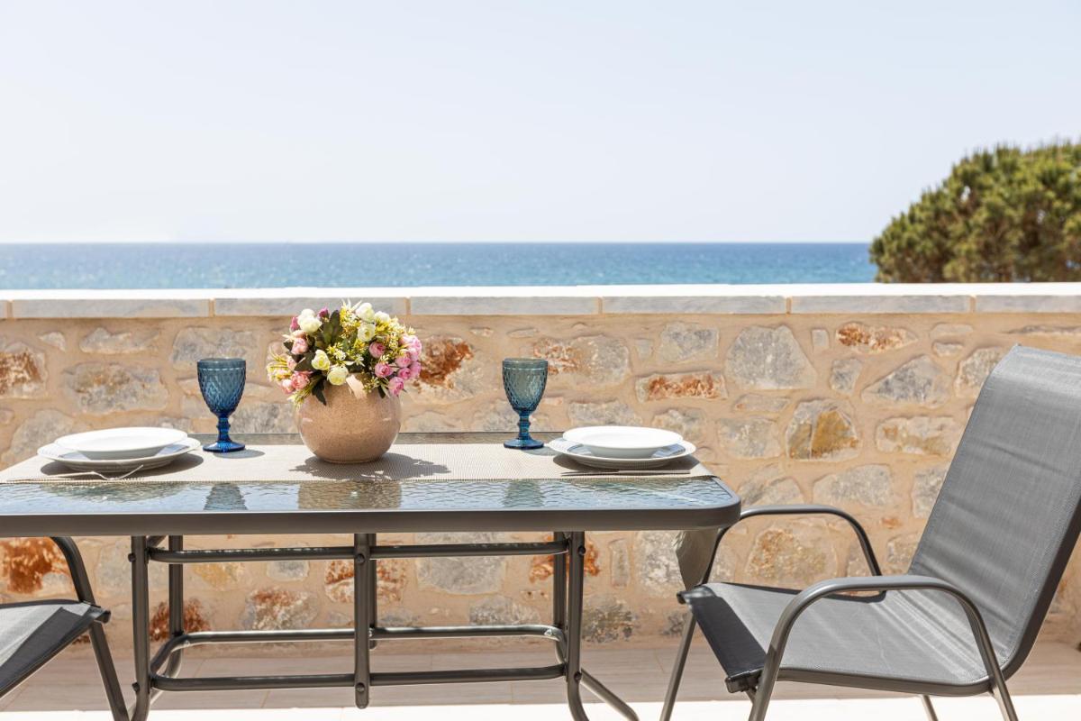 Triple Room with Sea View photo 1