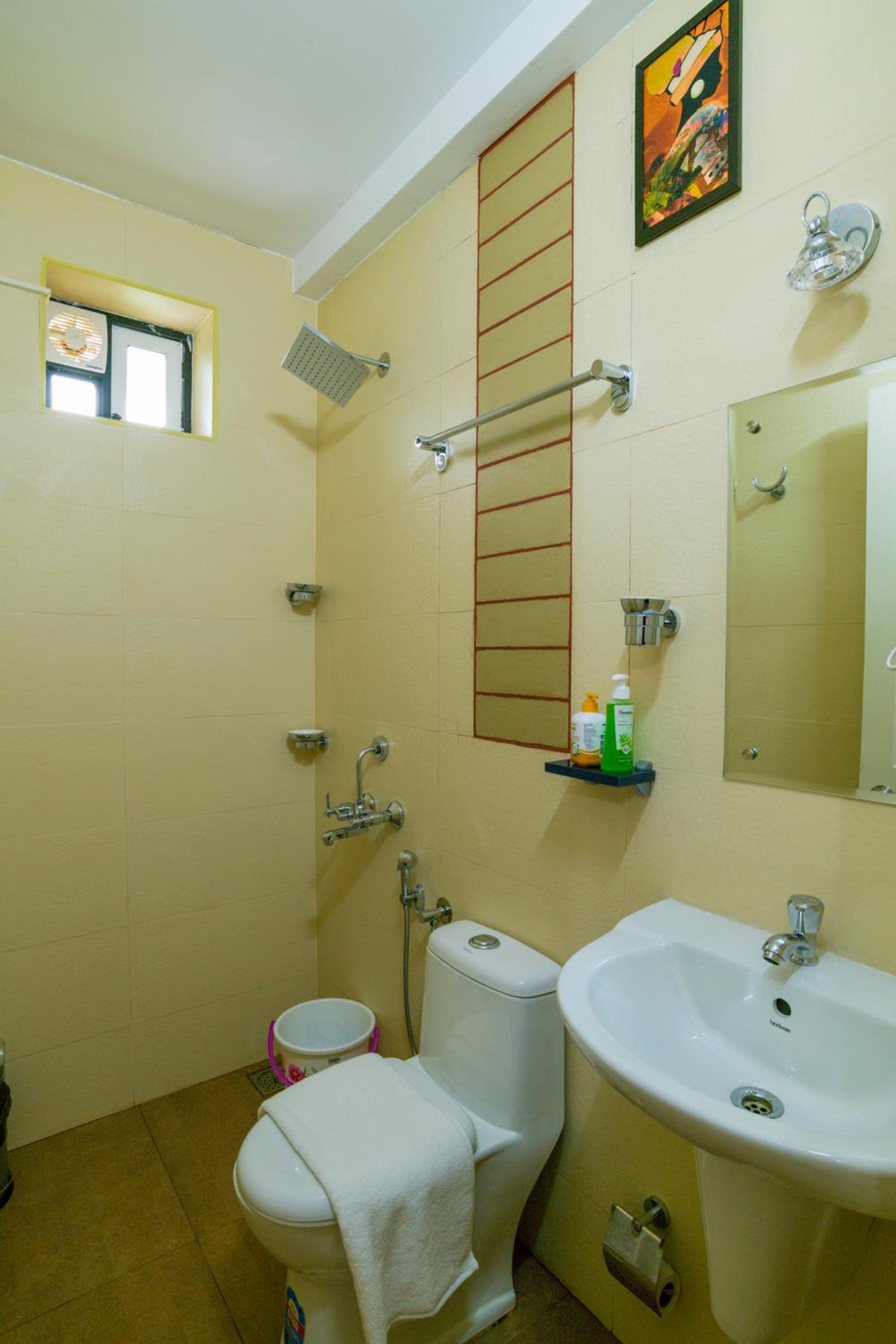 Standard Double Room - Photo 22