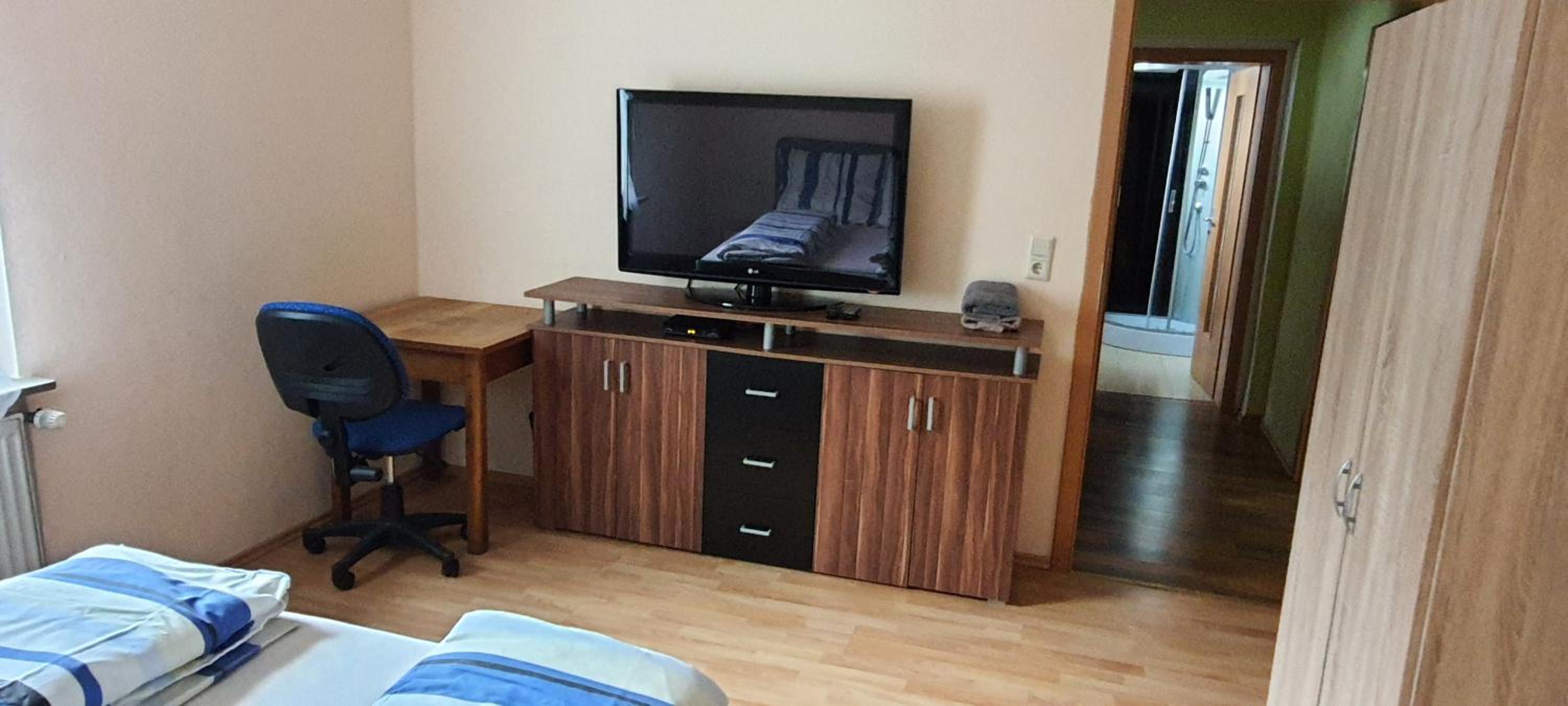 One-Bedroom Apartment - Photo 32