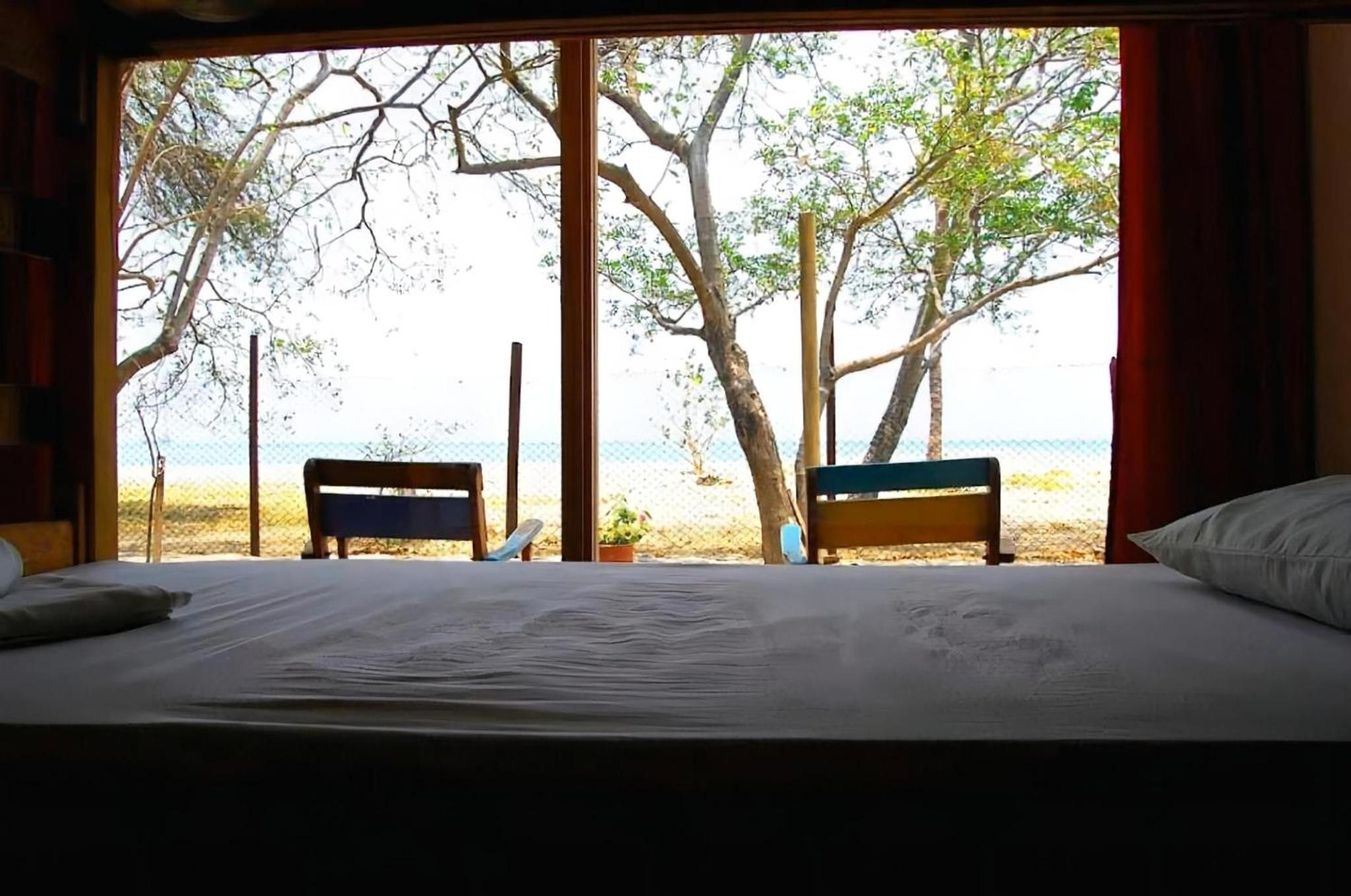 Bed in 6-Bed Dormitory Room with Air-conditioning photo 3