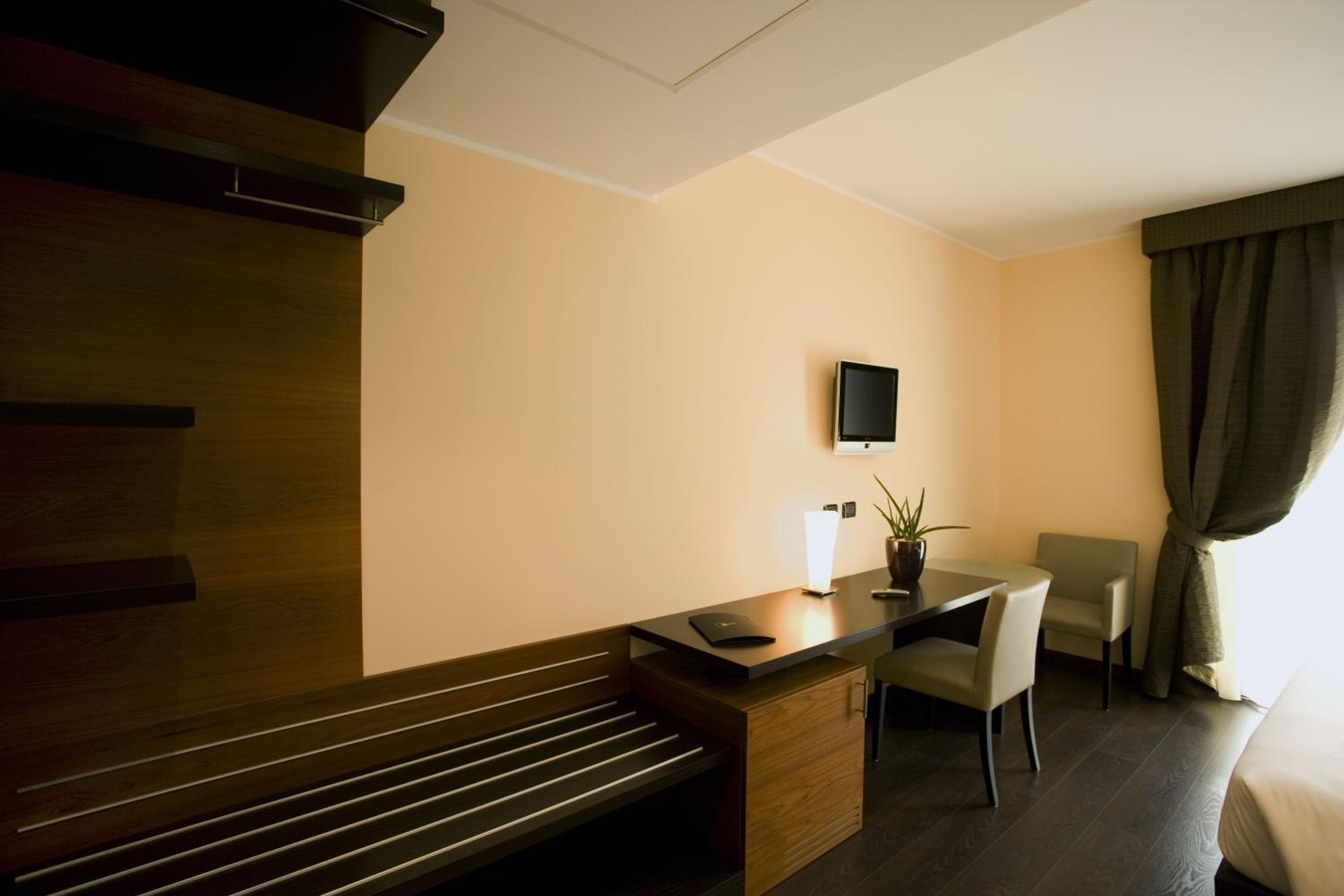 Double Room - Photo 2