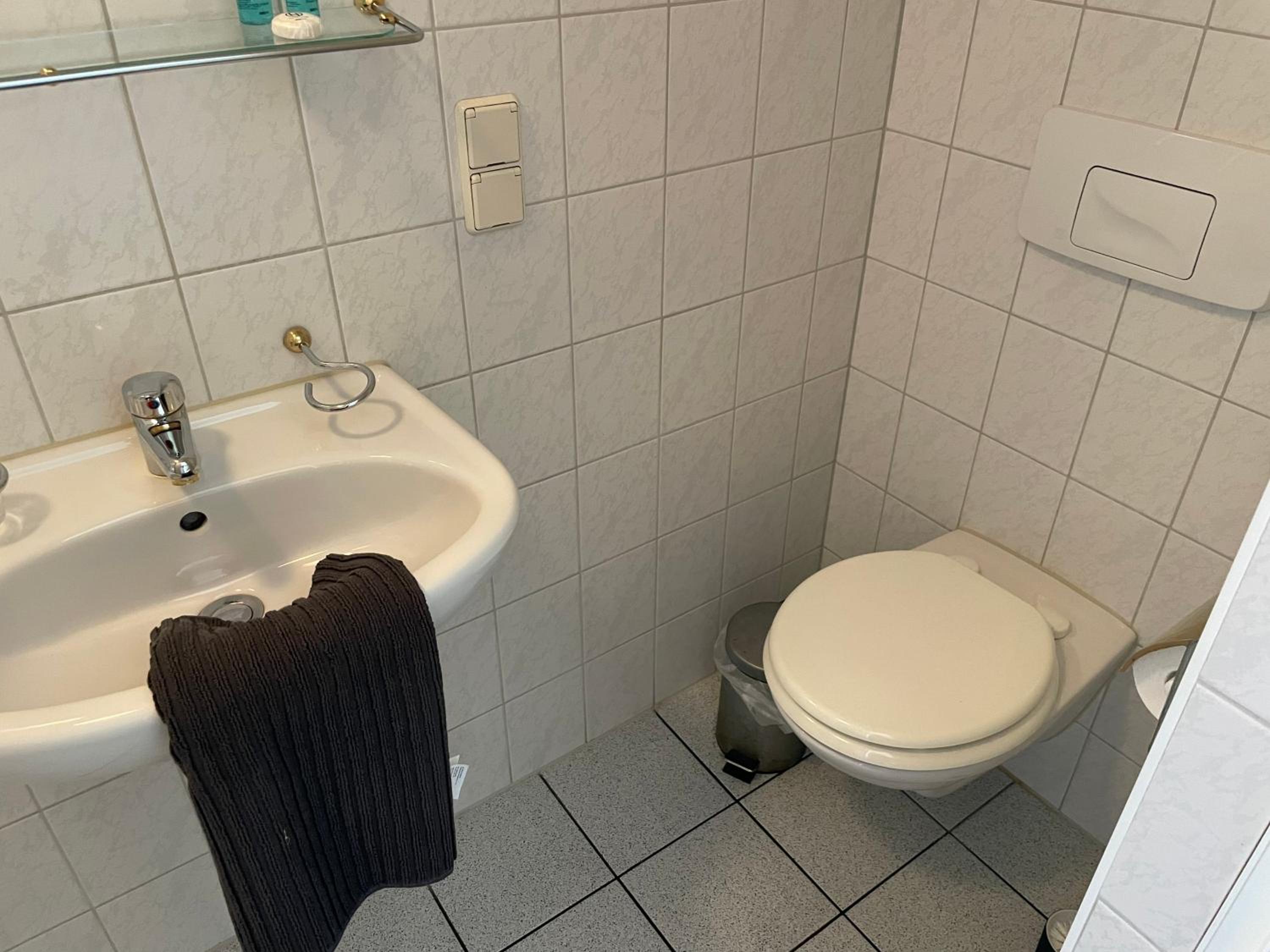 Single Room with Shower photo 2
