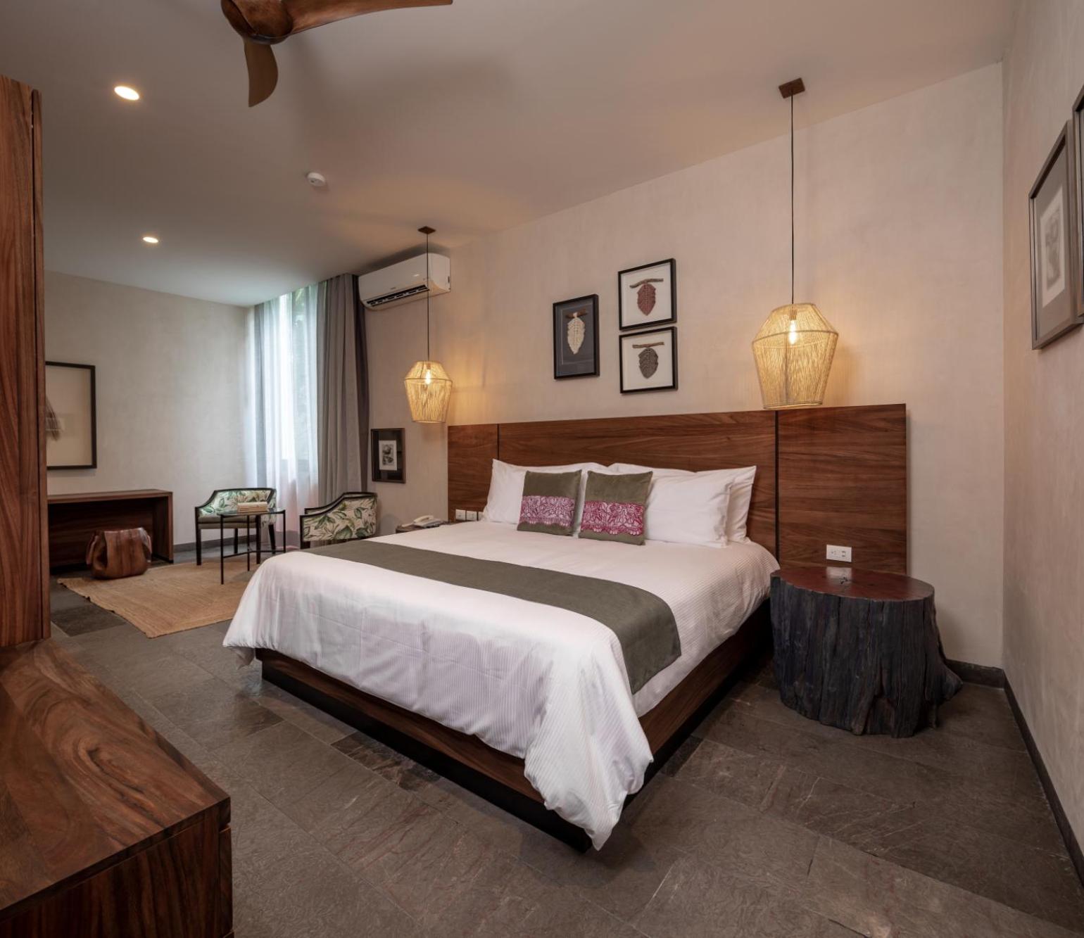 Deluxe Room - Photo 1