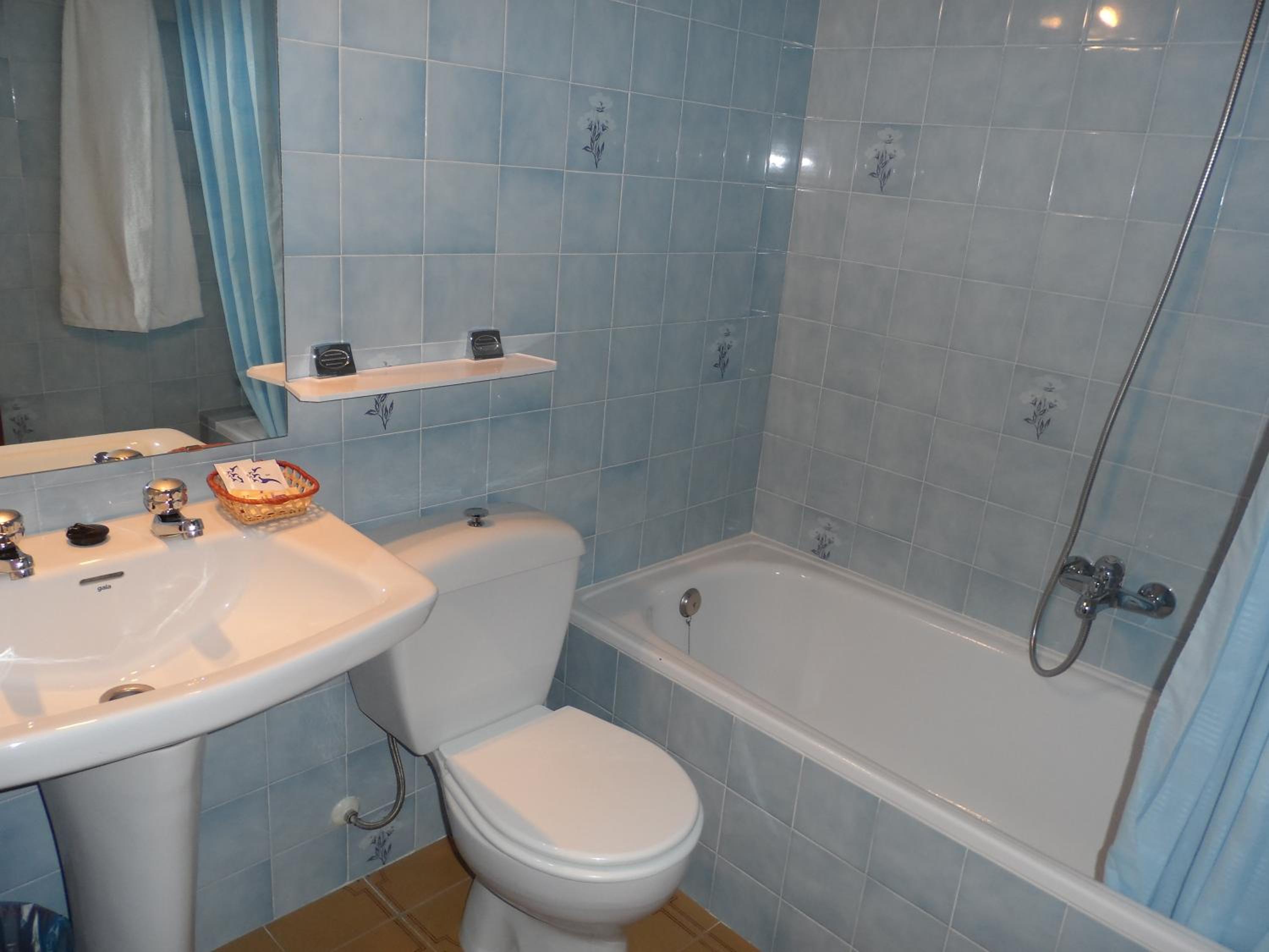 Double or Twin Room photo 2