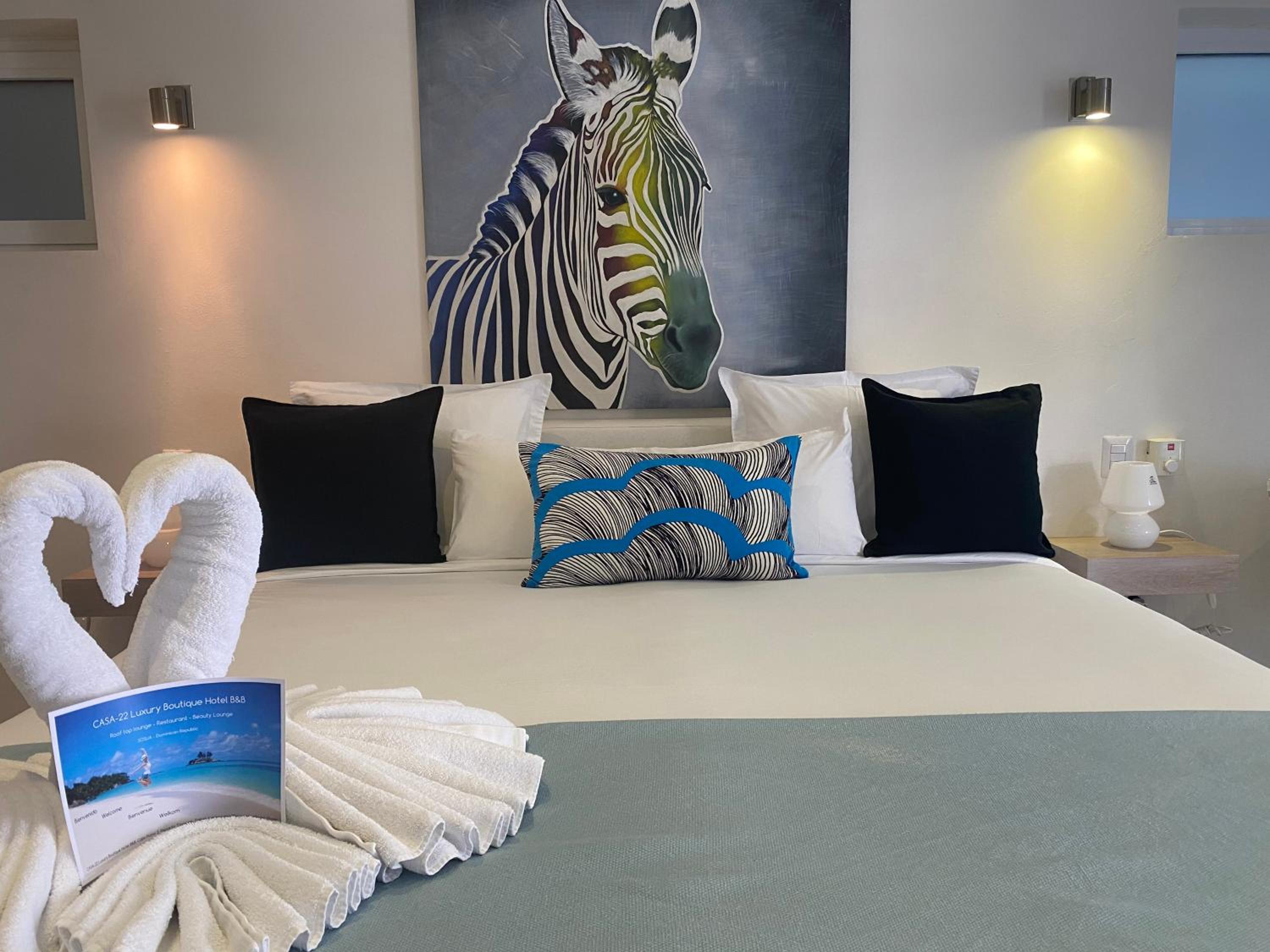 Standard King Room photo 3