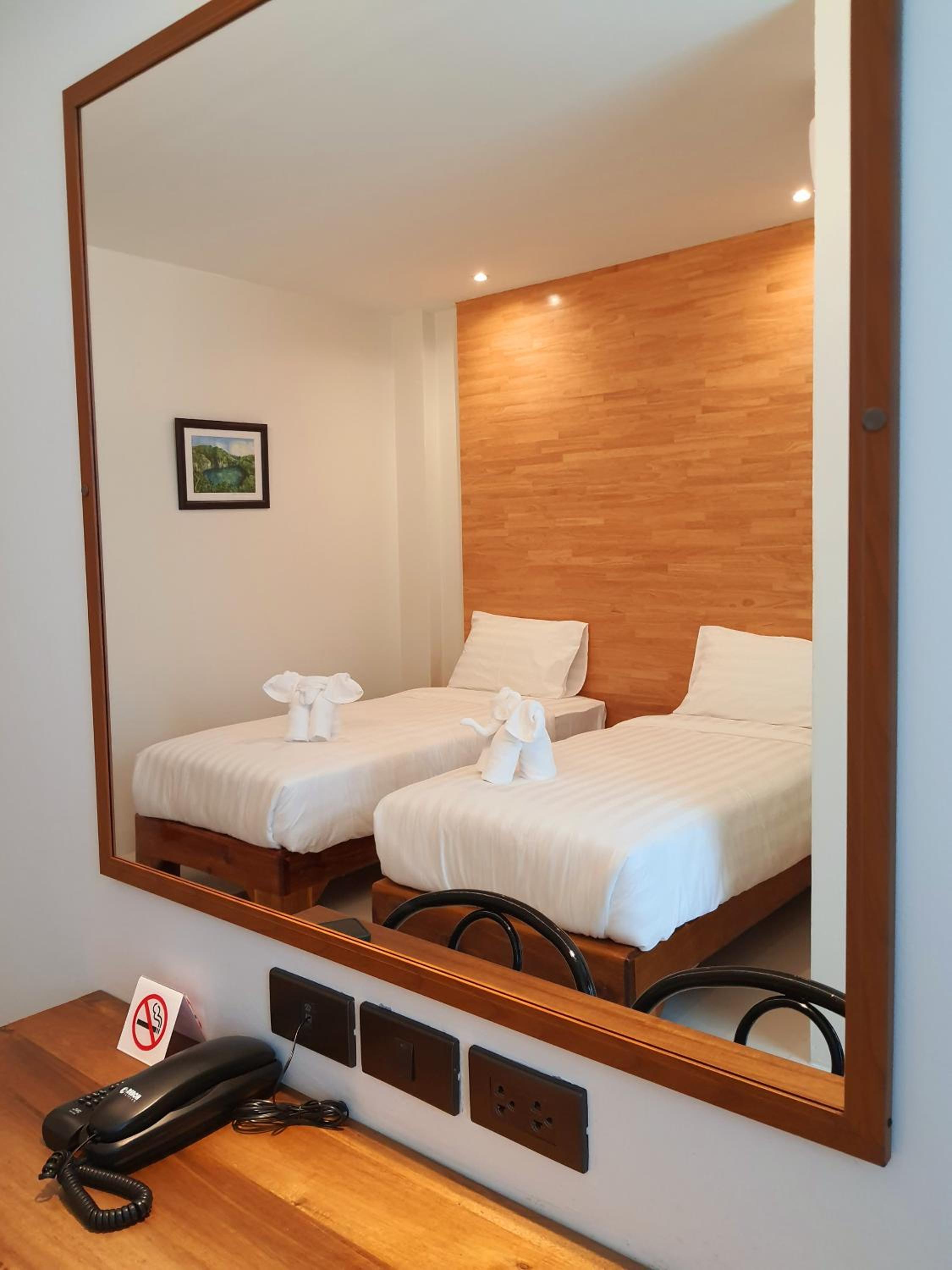 Standard Twin Room - Photo 2