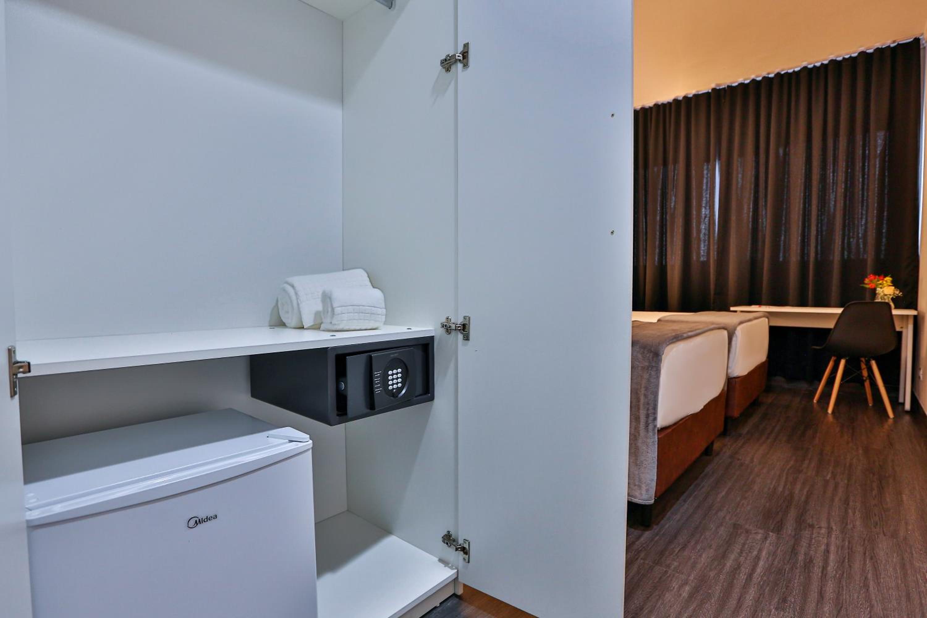 Standard Twin Room - Photo 5