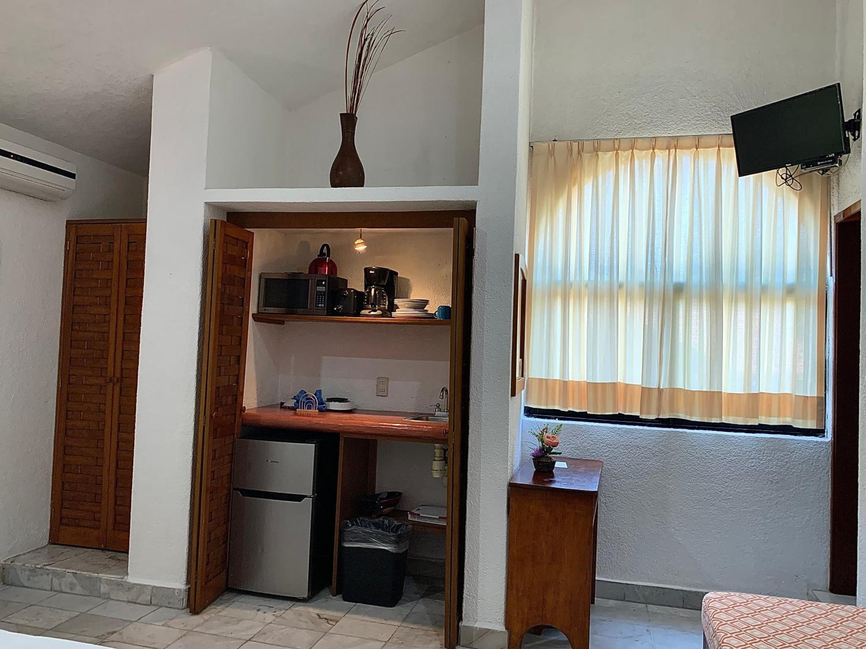 Deluxe Double Room with Bath photo 3