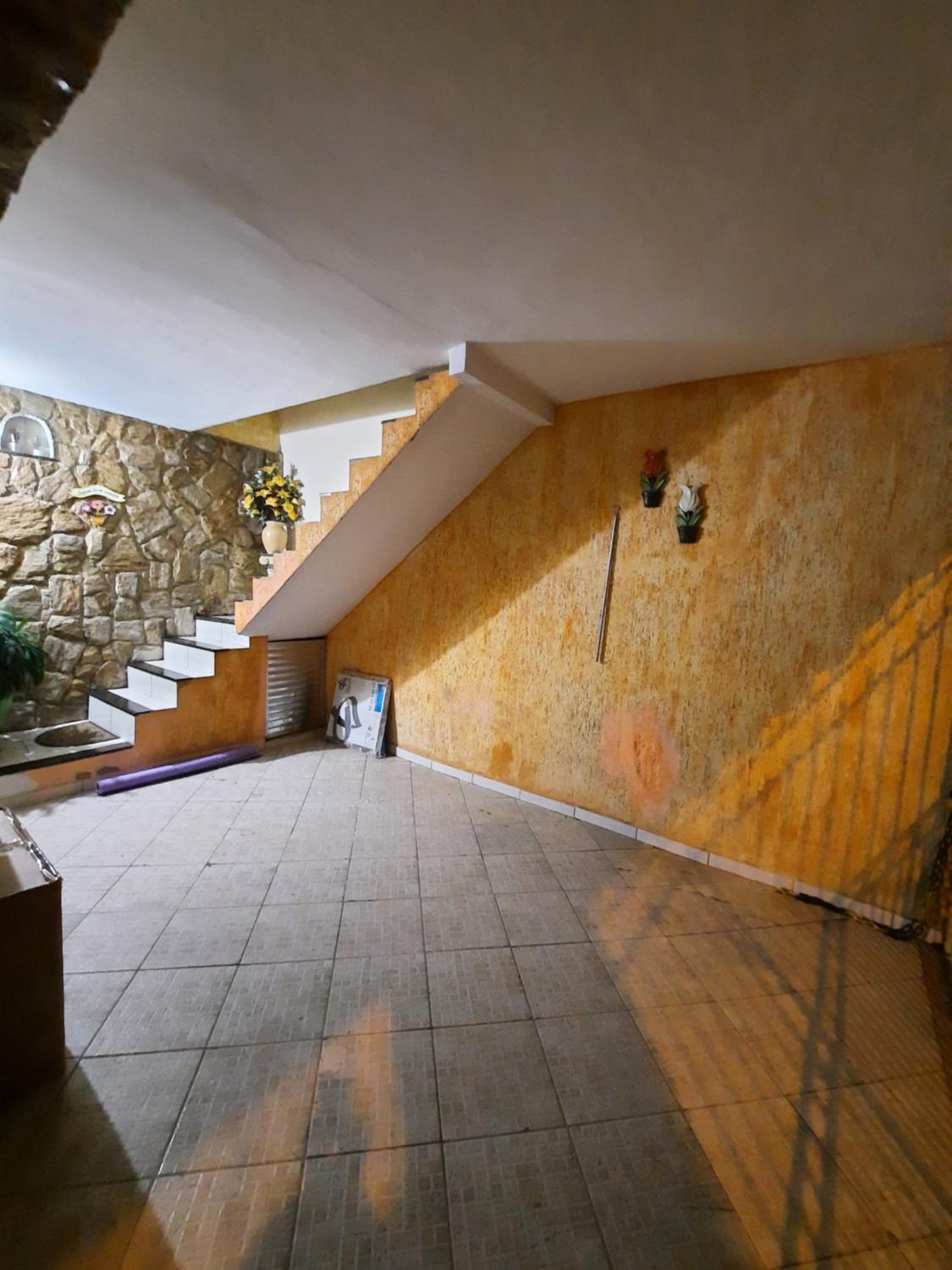 One-Bedroom House - Photo 2