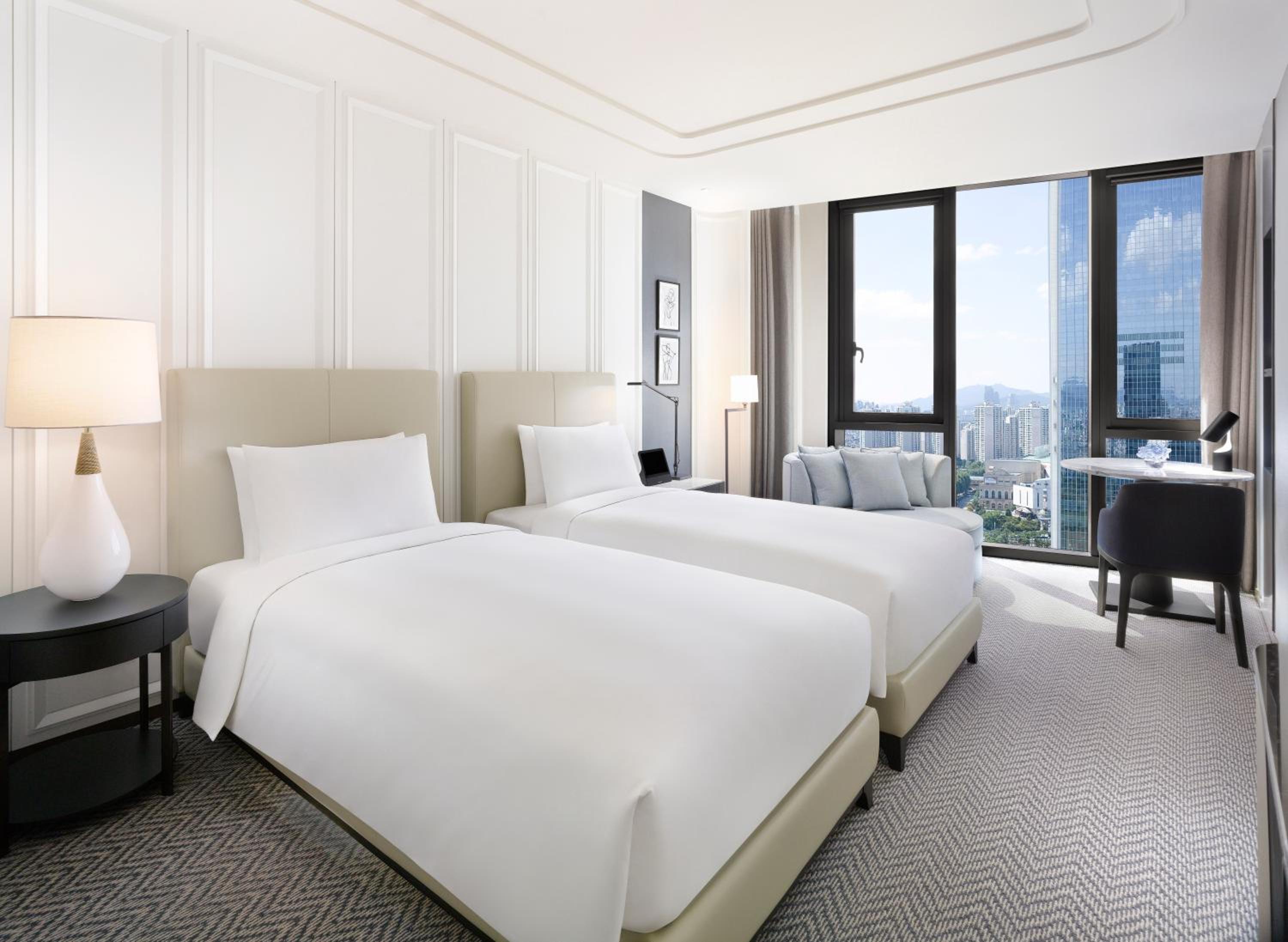 Luxury Lake Room with 2 Single Beds, Lake View - Photo 1