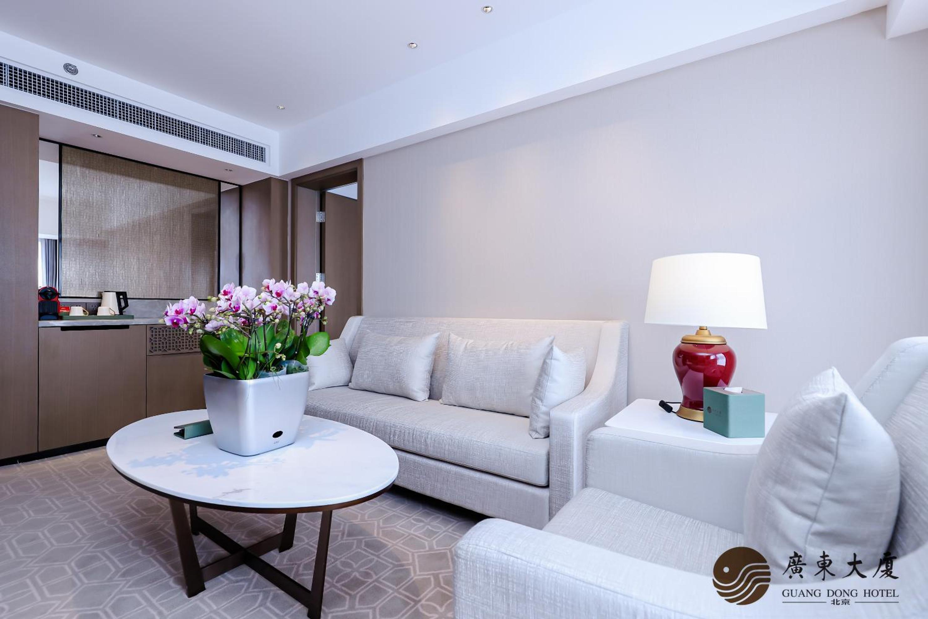 Executive Suite thumbnail 5