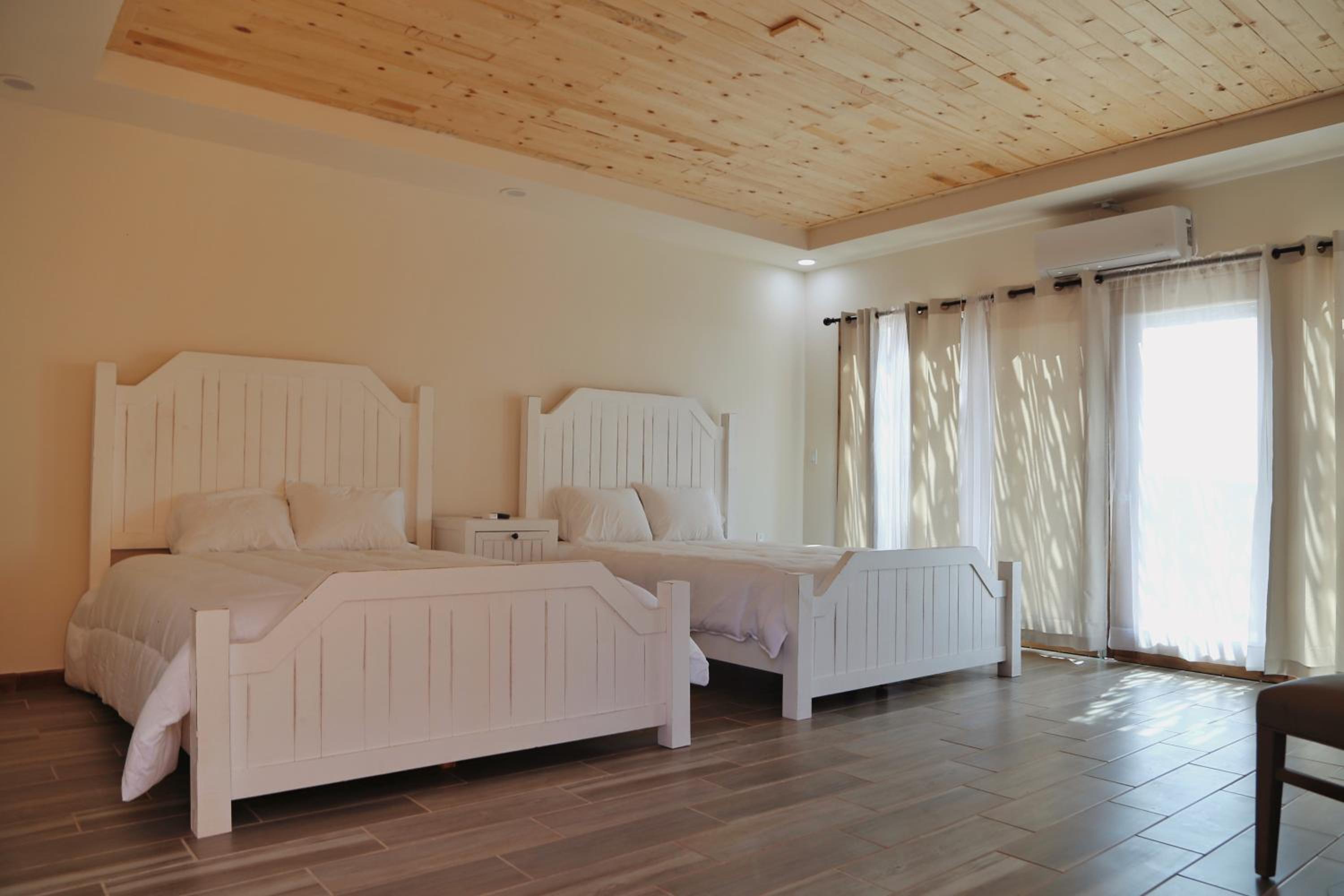 Quadruple Room with Terrace - Photo 15
